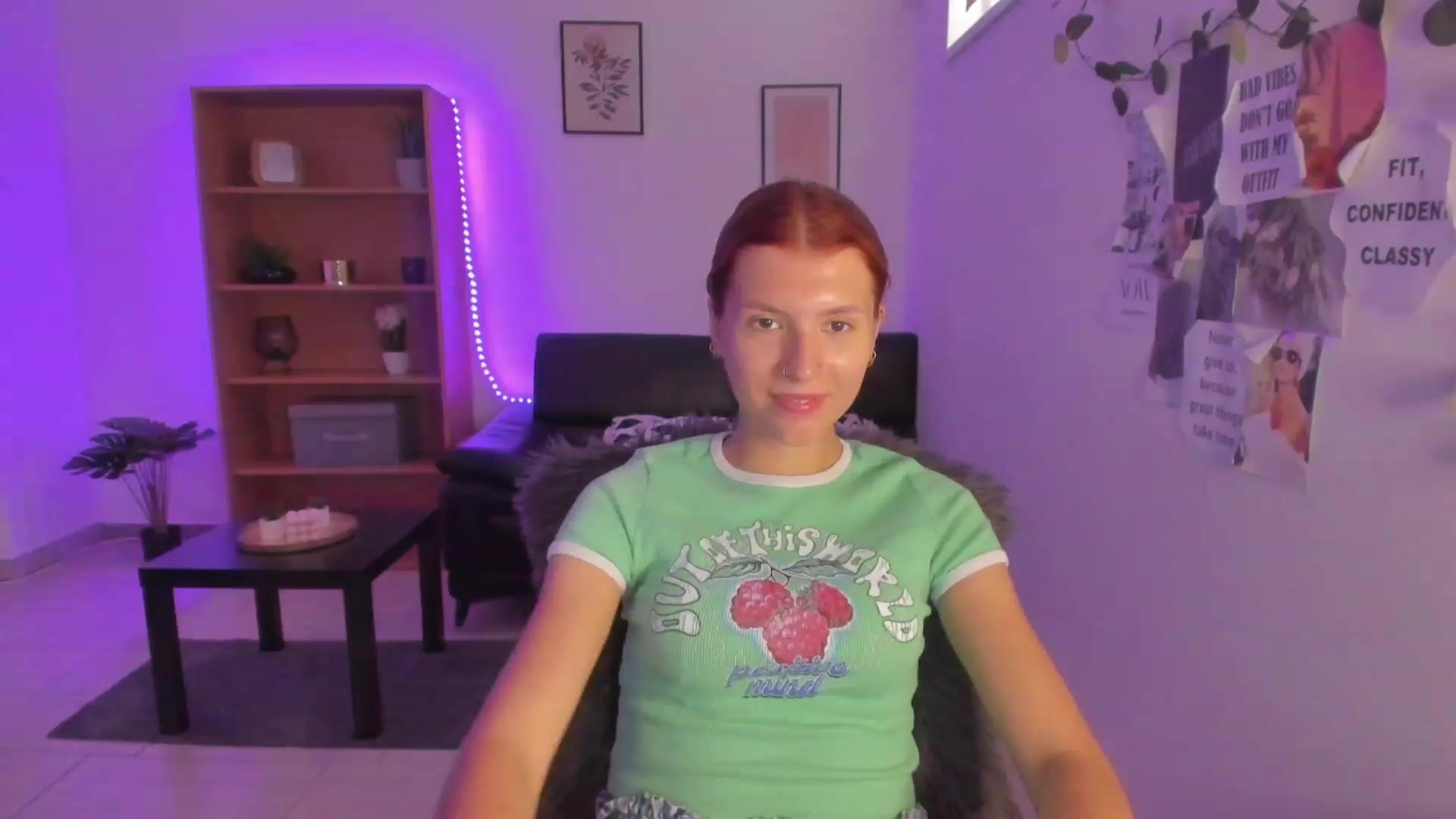 Gallery image thumbnail from SaraJaay18's myfreecams stream on, 08/31/2023, 12:28 image 12 of 20