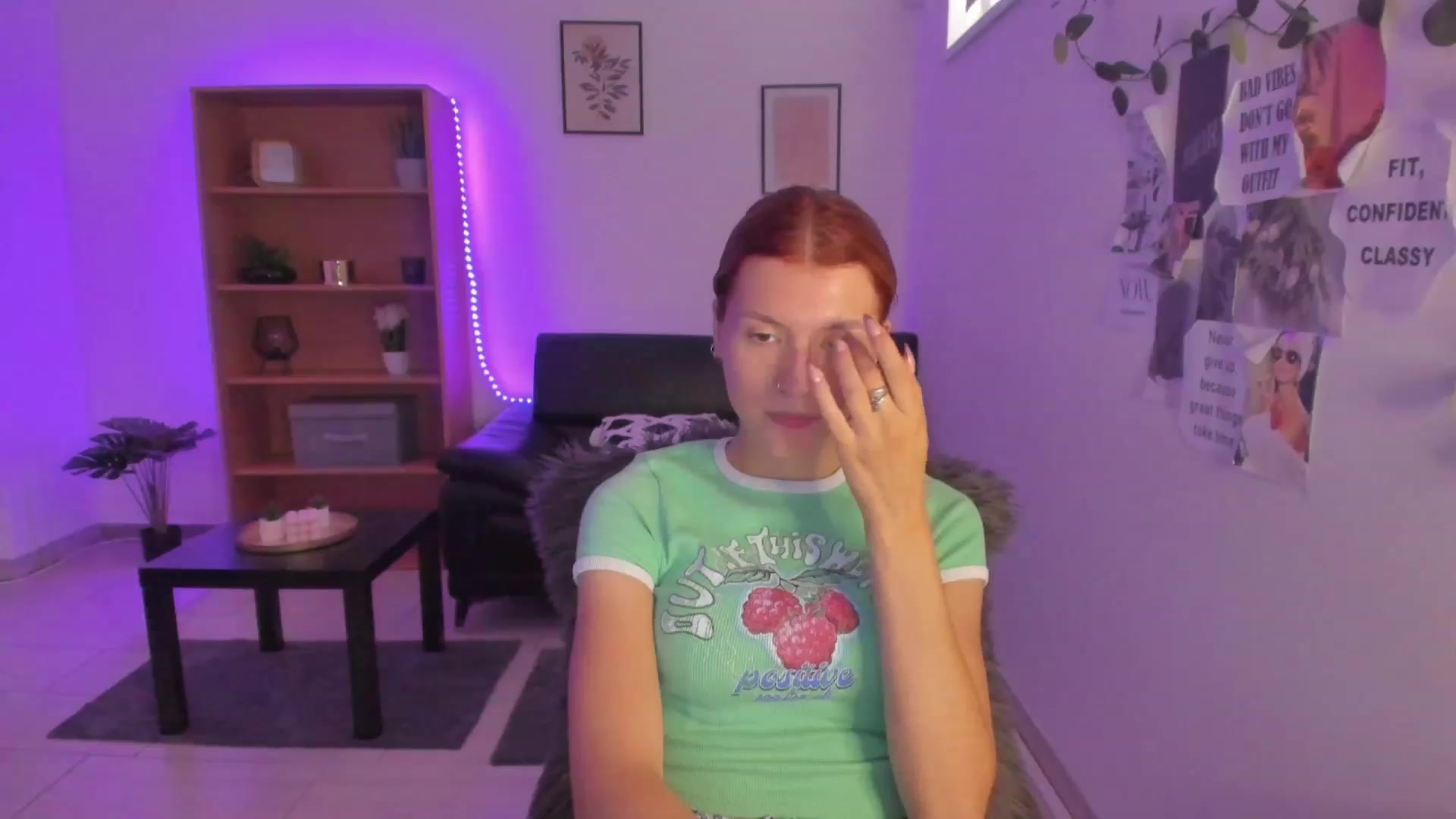 Gallery image thumbnail from SaraJaay18's myfreecams stream on, 08/31/2023, 12:28 image 3 of 20