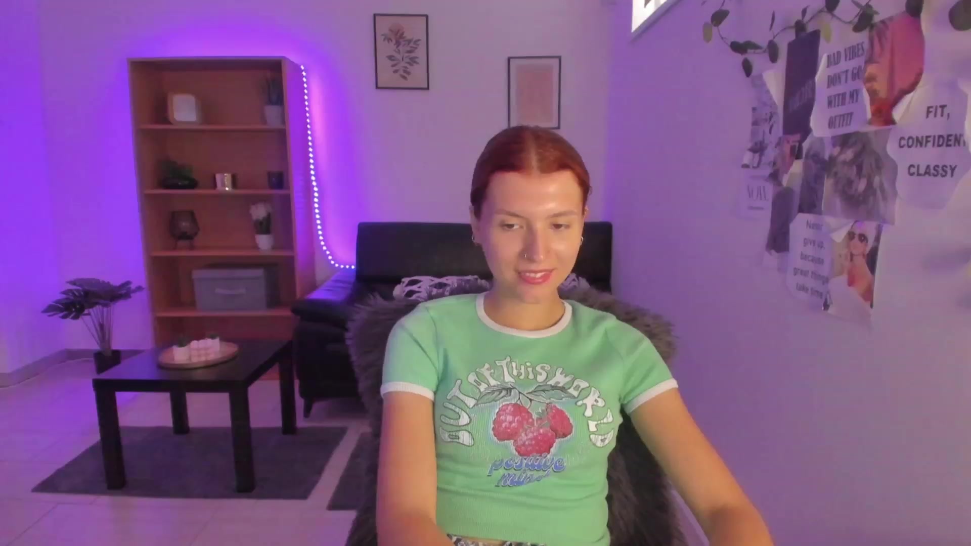 Gallery image thumbnail from SaraJaay18's myfreecams stream on, 08/31/2023, 12:28 image 5 of 20