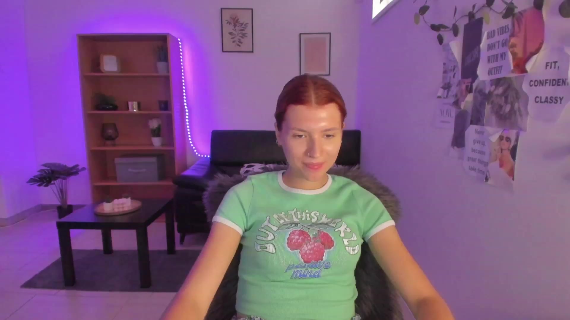 Gallery image thumbnail from SaraJaay18's myfreecams stream on, 08/31/2023, 13:18 image 13 of 20