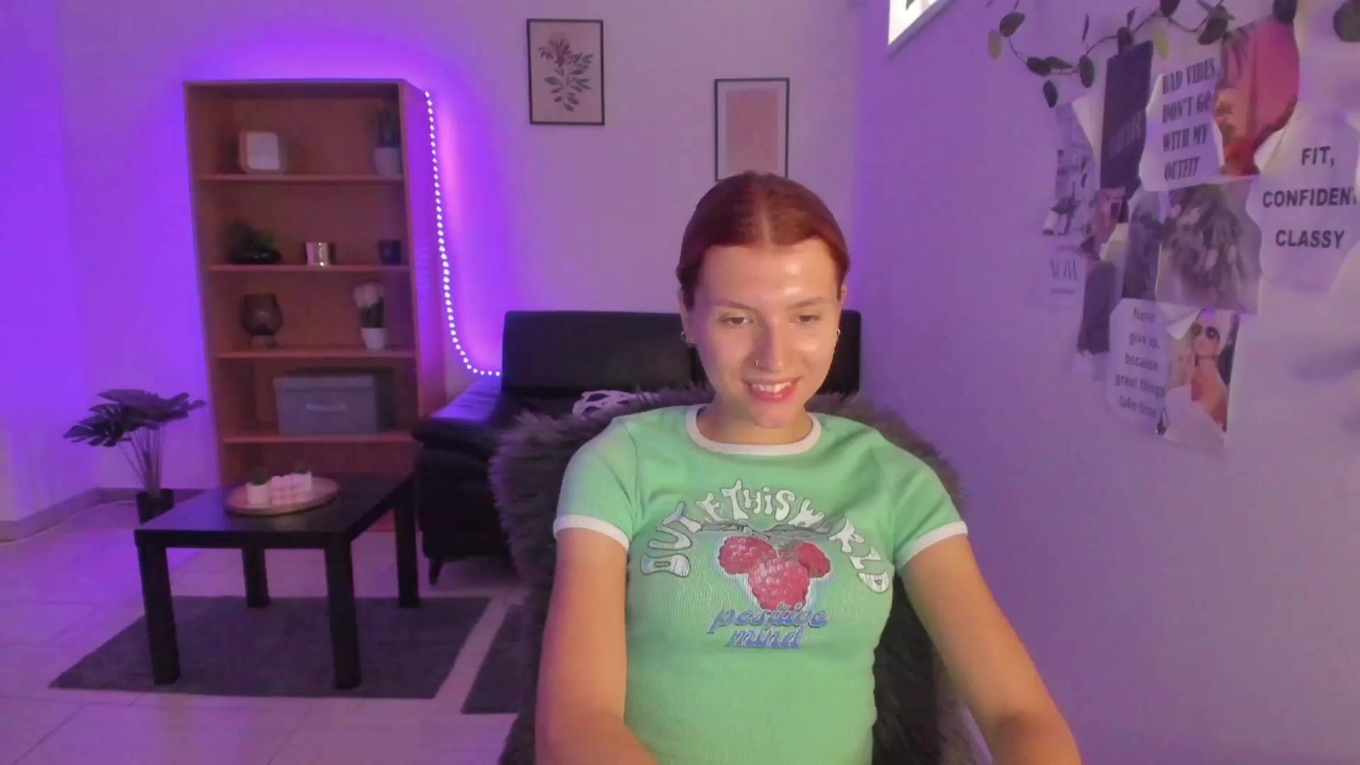 Gallery image thumbnail from SaraJaay18's myfreecams stream on, 08/31/2023, 13:46 image 14 of 20