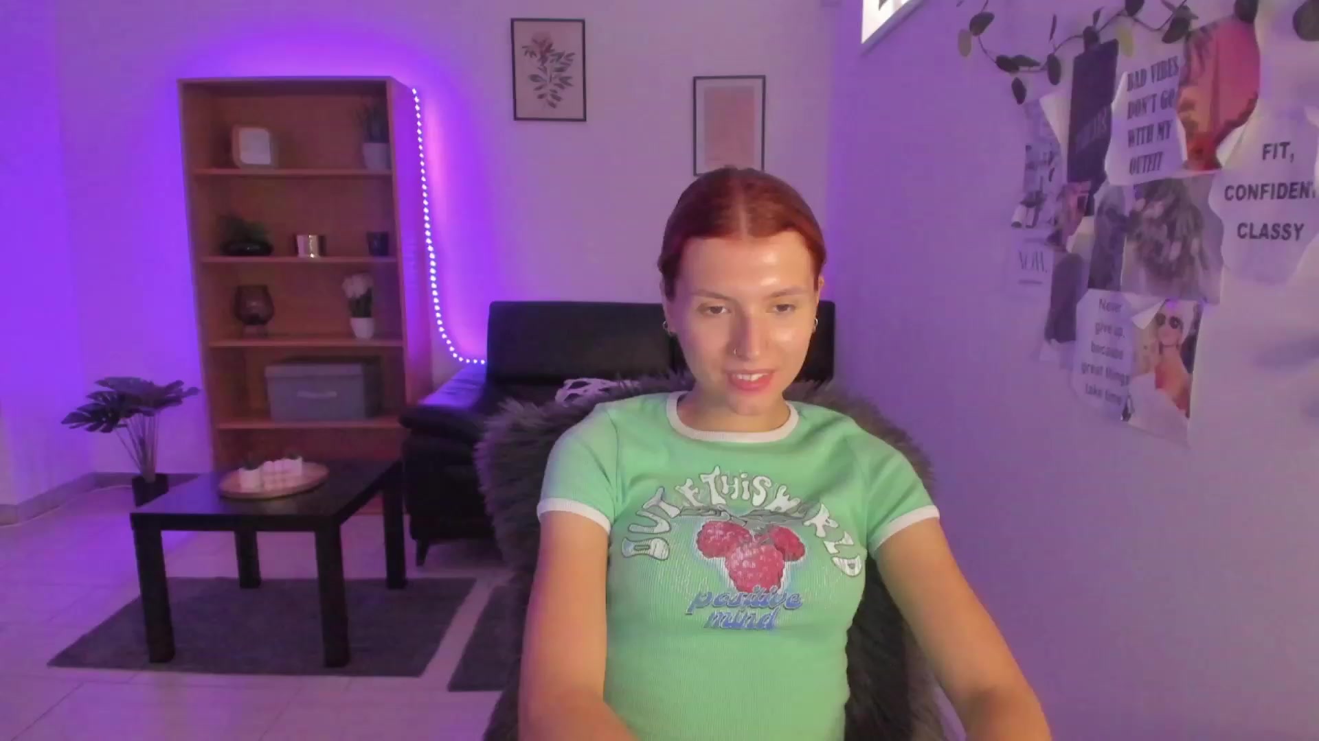 Gallery image thumbnail from SaraJaay18's myfreecams stream on, 08/31/2023, 13:46 image 12 of 20