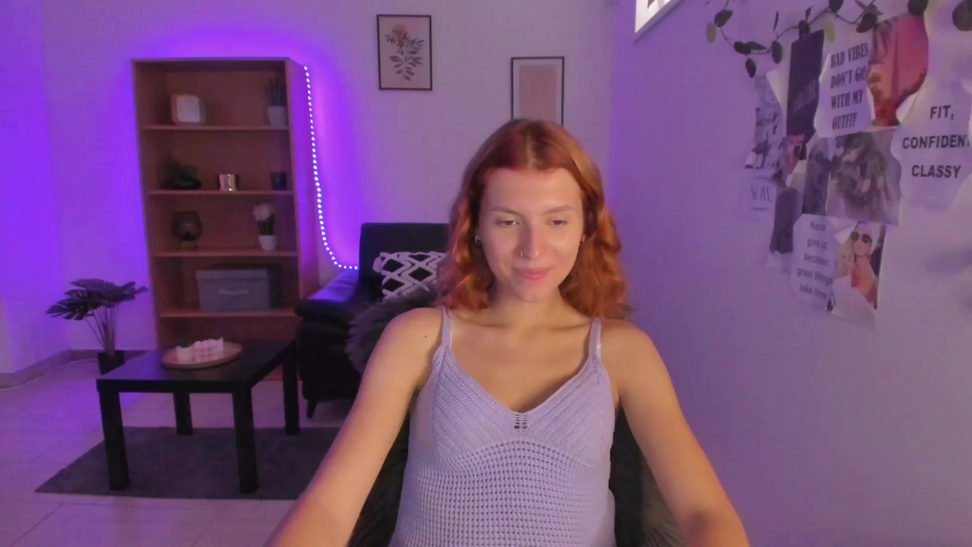 Gallery image thumbnail from SaraJaay18's myfreecams stream on, 09/02/2023, 12:12 image 12 of 20