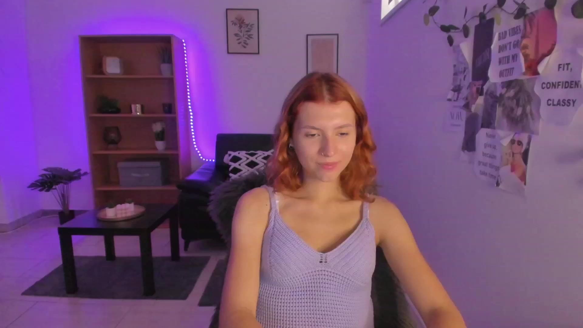 Gallery image thumbnail from SaraJaay18's myfreecams stream on, 09/02/2023, 12:12 image 17 of 20