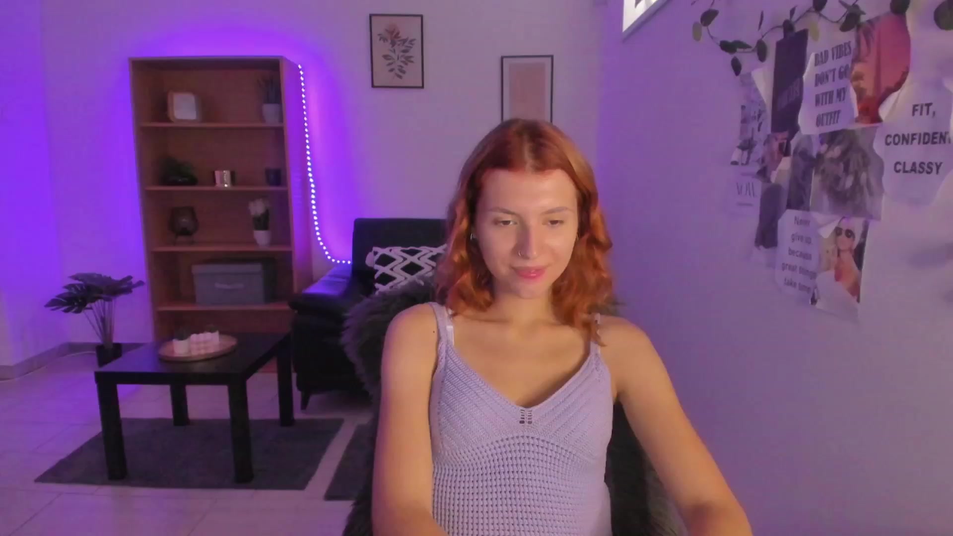 Gallery image thumbnail from SaraJaay18's myfreecams stream on, 09/02/2023, 12:12 image 18 of 20