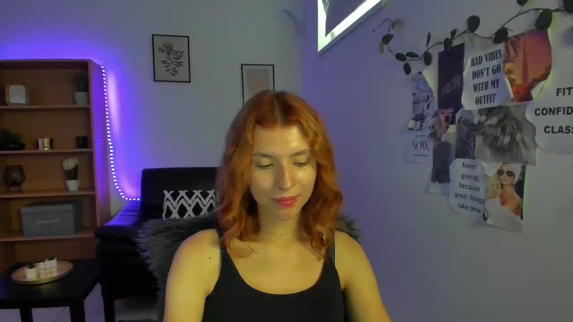 Gallery image thumbnail from SaraJaay18's myfreecams stream on, 09/06/2023, 14:11 image 5 of 20
