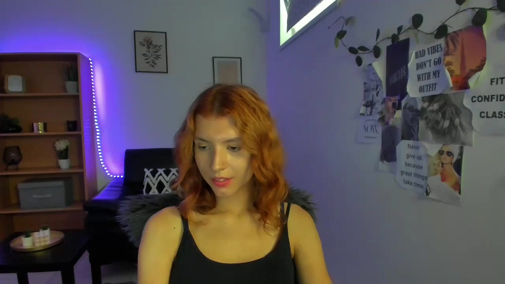 Gallery image thumbnail from SaraJaay18's myfreecams stream on, 09/06/2023, 14:11 image 8 of 20