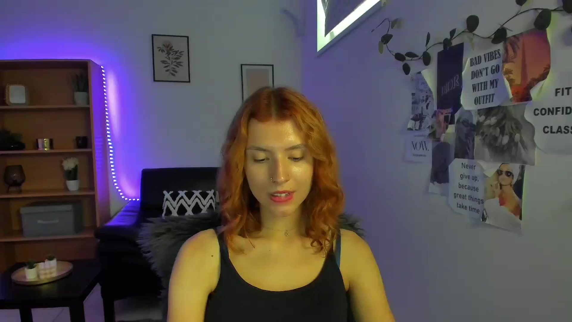 Gallery image thumbnail from SaraJaay18's myfreecams stream on, 09/06/2023, 14:11 image 17 of 20