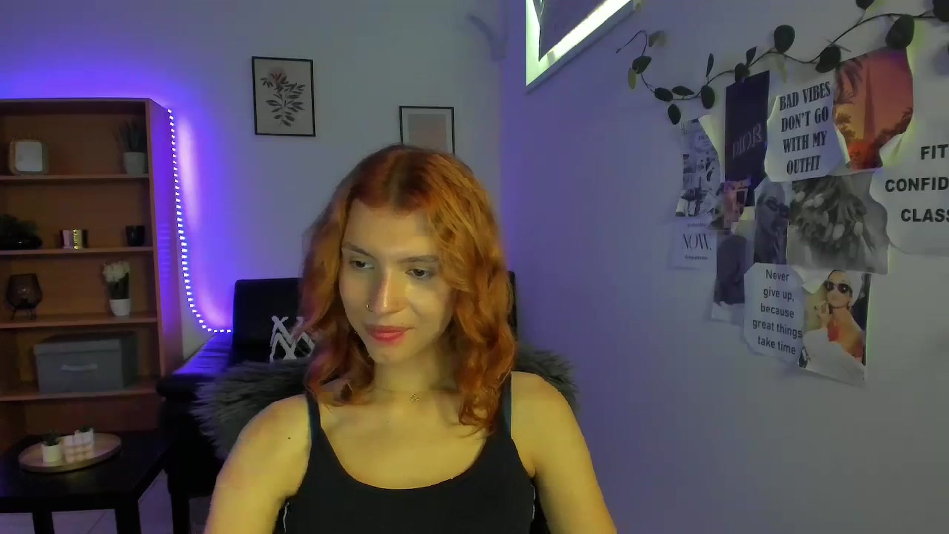 Gallery image thumbnail from SaraJaay18's myfreecams stream on, 09/06/2023, 15:11 image 2 of 20