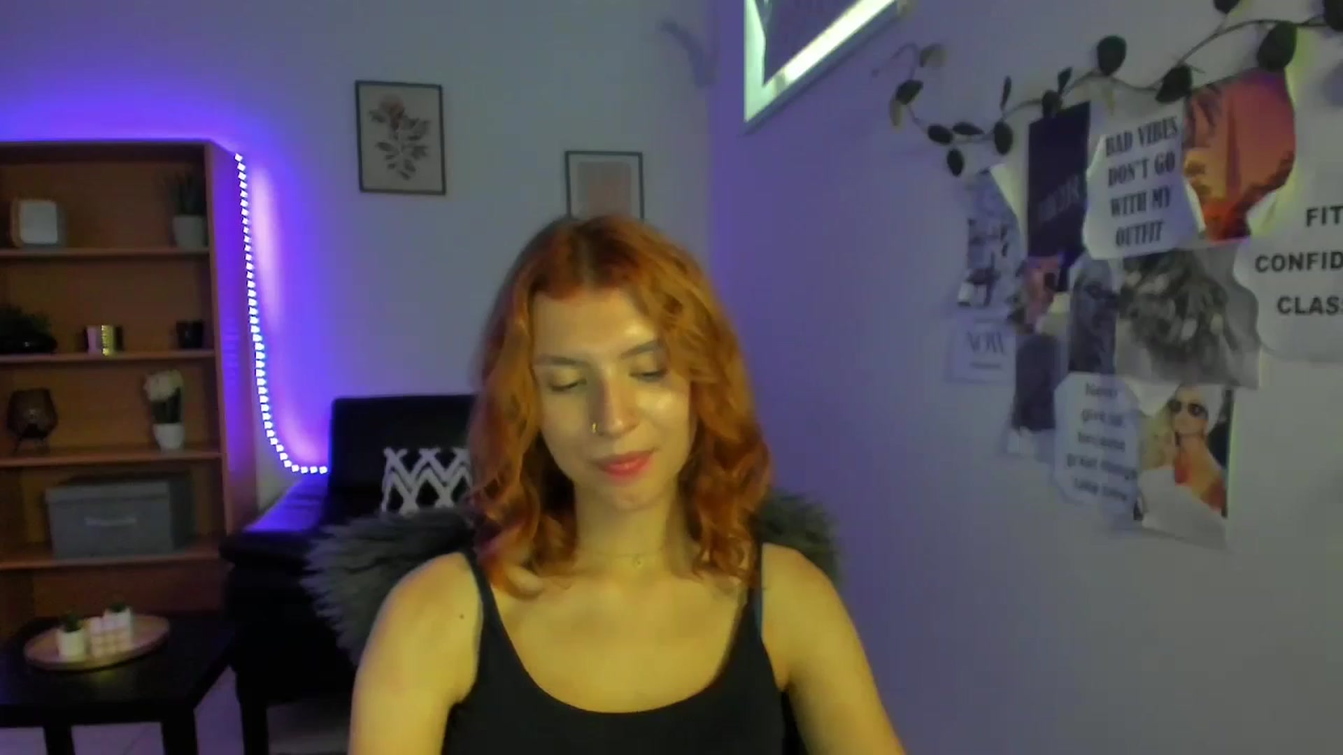 Gallery image thumbnail from SaraJaay18's myfreecams stream on, 09/06/2023, 15:11 image 17 of 20