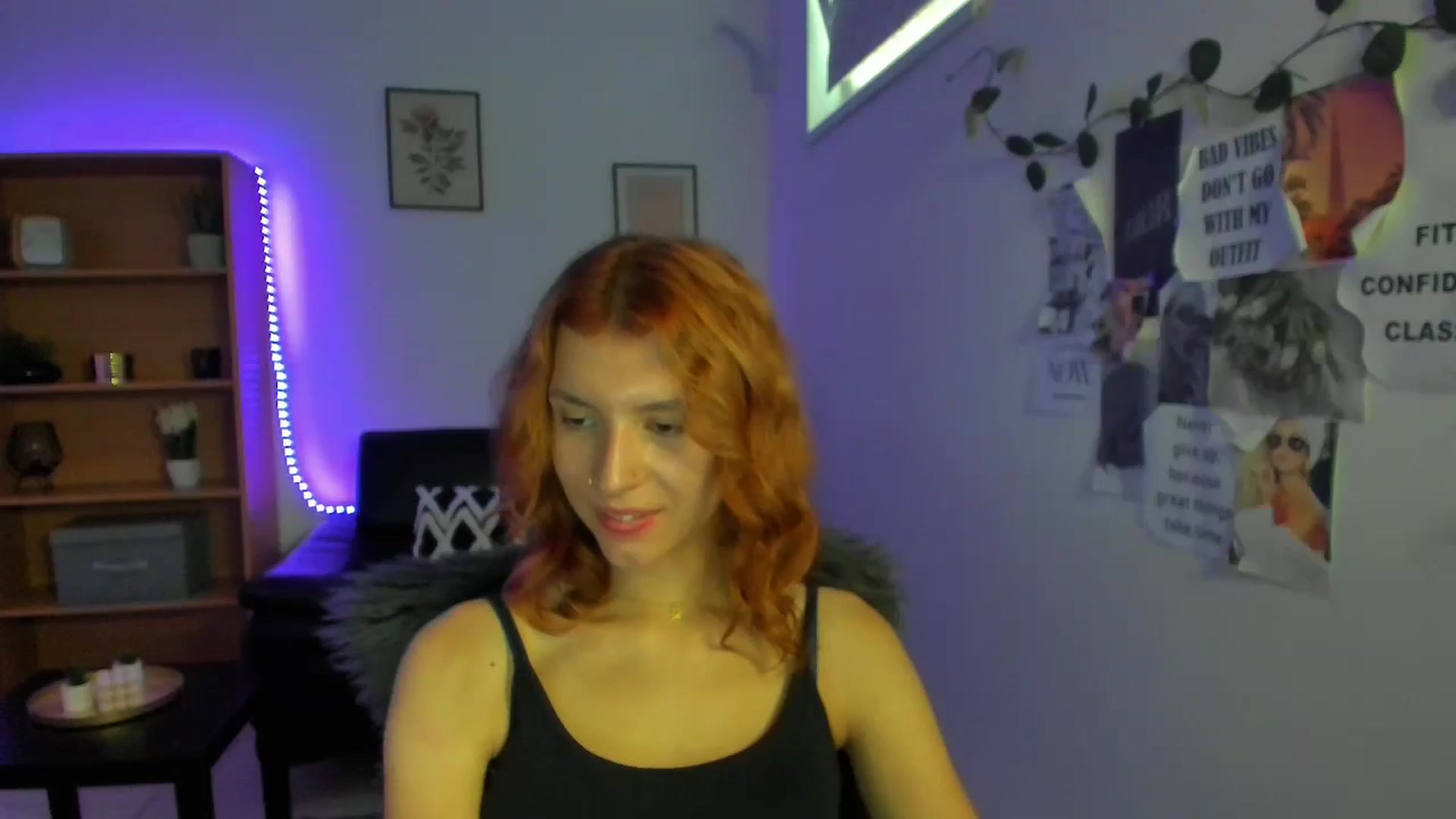 Gallery image thumbnail from SaraJaay18's myfreecams stream on, 09/06/2023, 15:11 image 15 of 20