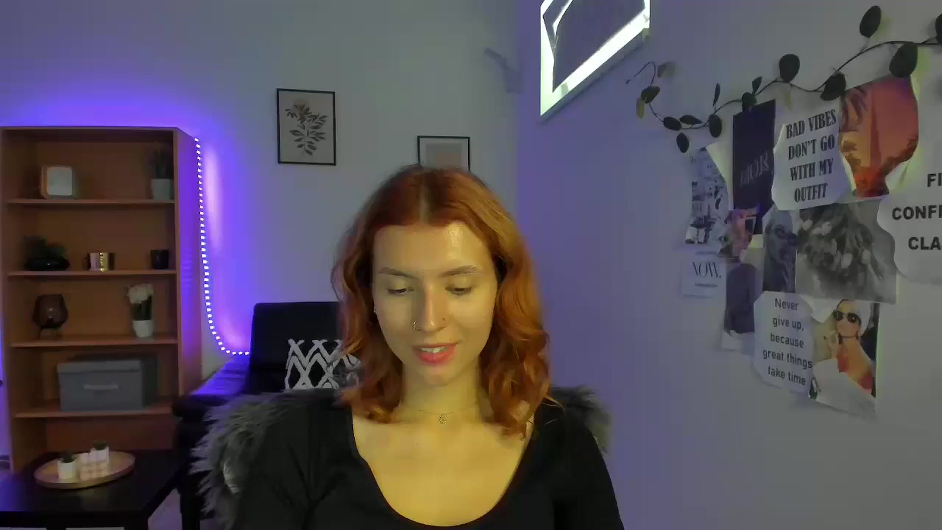 Gallery image thumbnail from SaraJaay18's myfreecams stream on, 09/07/2023, 10:38 image 1 of 20