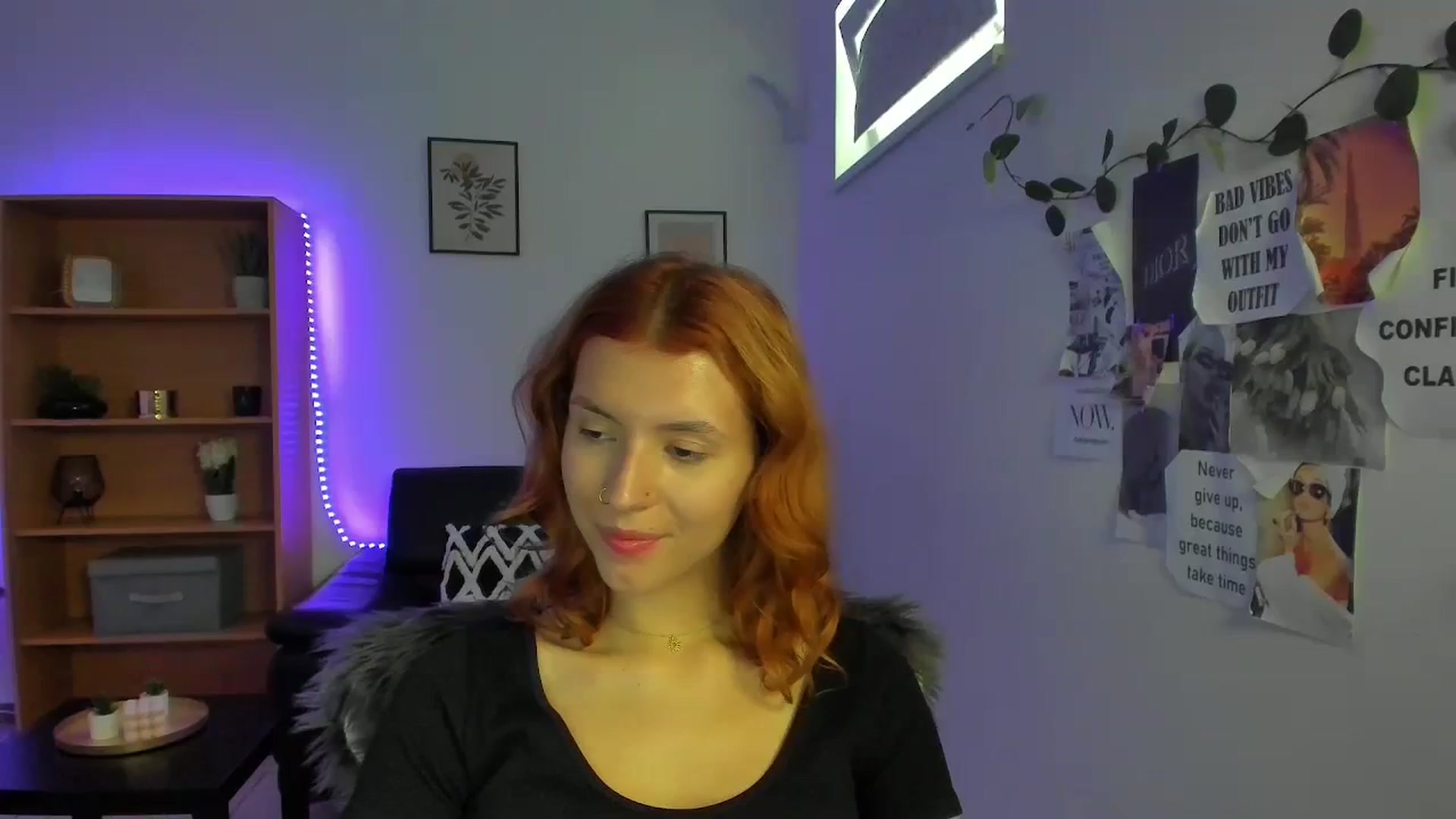 Gallery image thumbnail from SaraJaay18's myfreecams stream on, 09/07/2023, 10:38 image 4 of 20