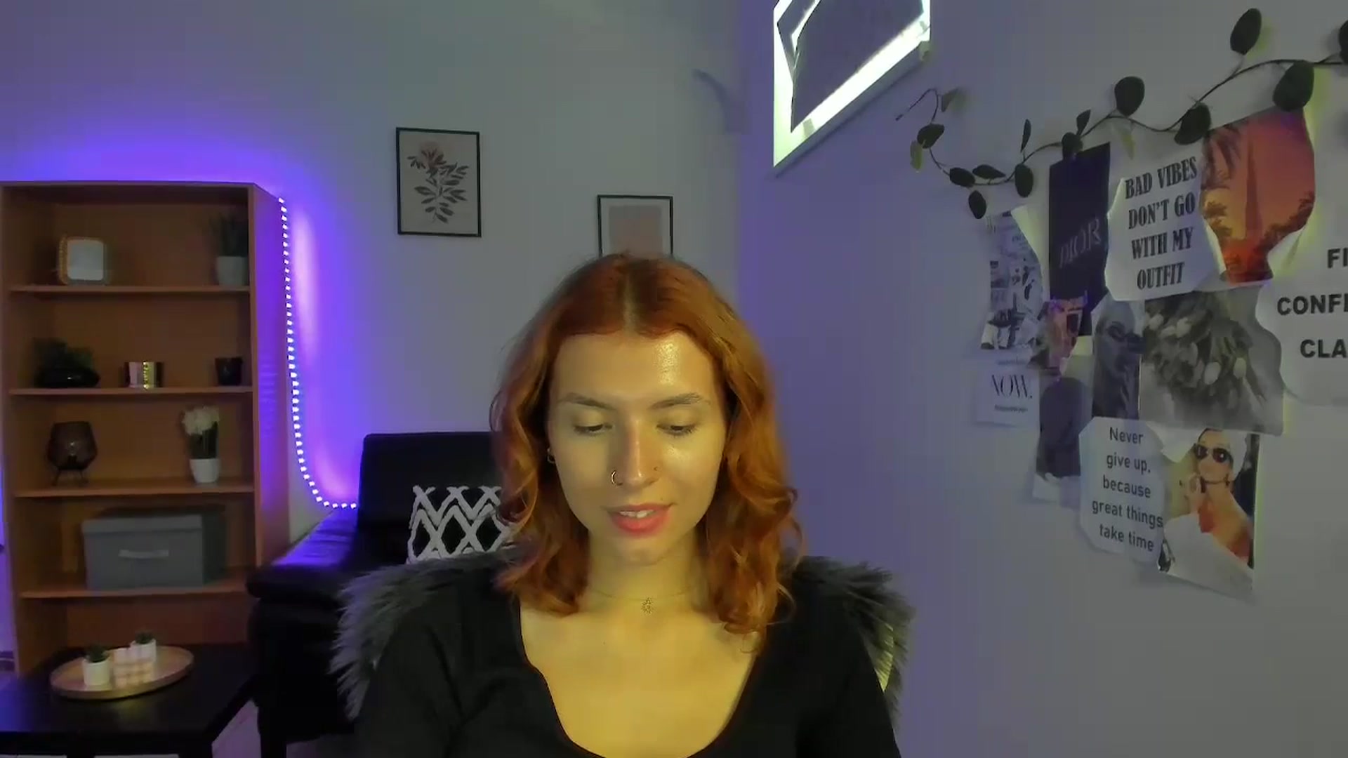 Gallery image thumbnail from SaraJaay18's myfreecams stream on, 09/07/2023, 13:09 image 19 of 20