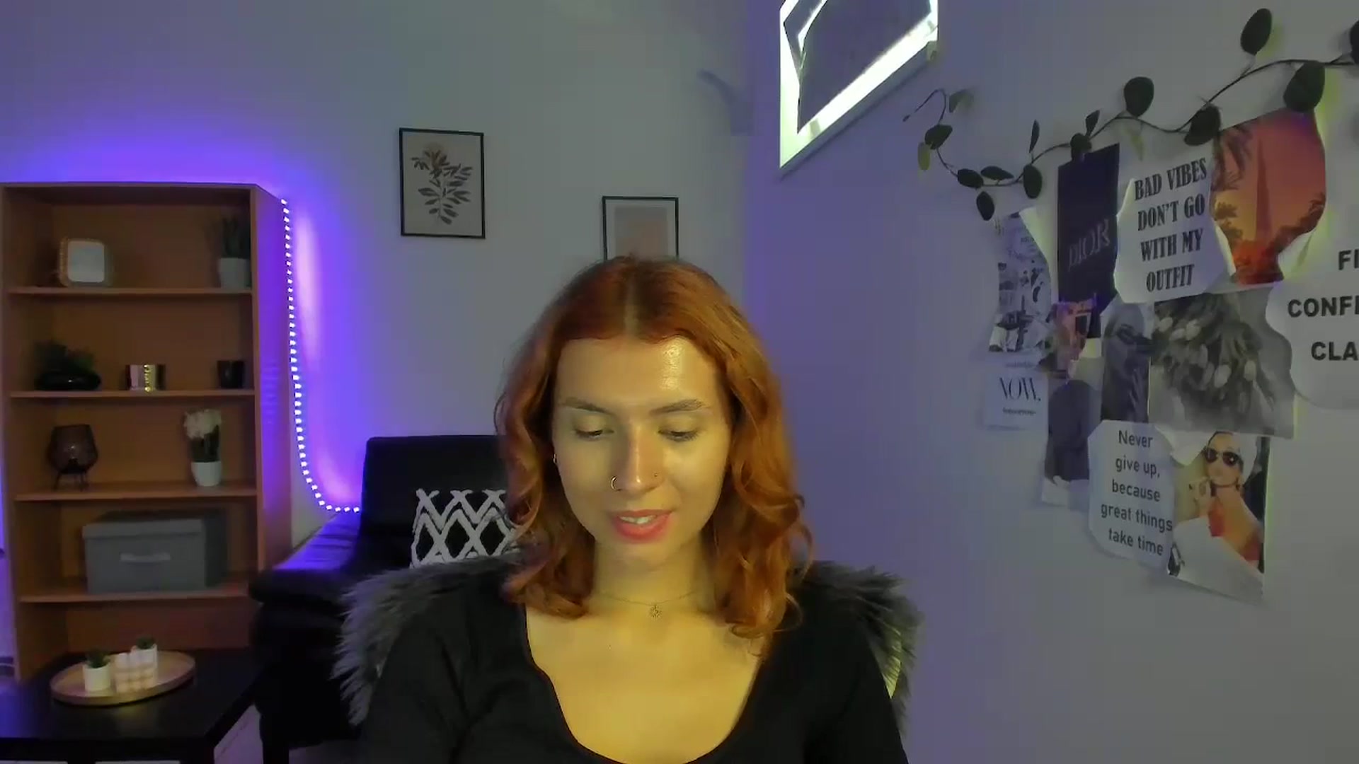 Gallery image thumbnail from SaraJaay18's myfreecams stream on, 09/07/2023, 13:09 image 20 of 20