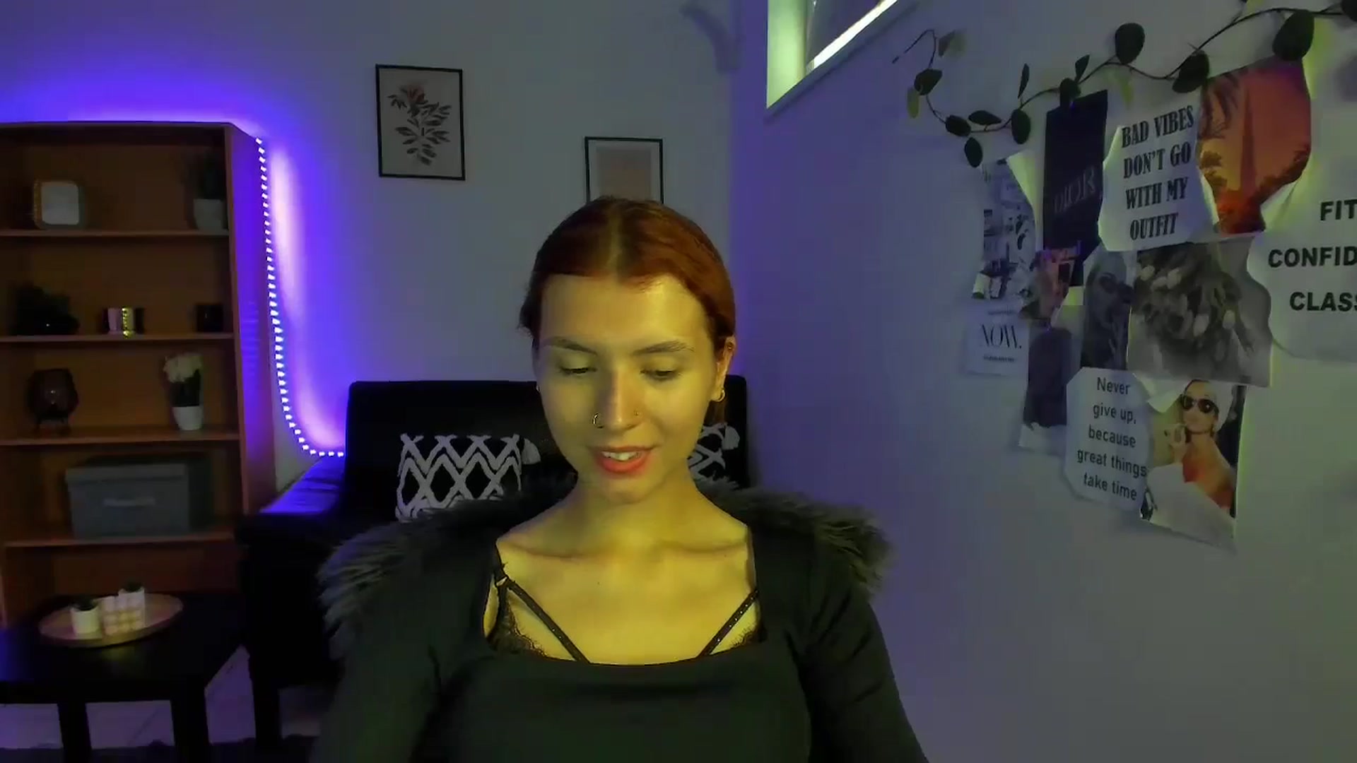 Gallery image thumbnail from SaraJaay18's myfreecams stream on, 09/09/2023, 10:49 image 6 of 20