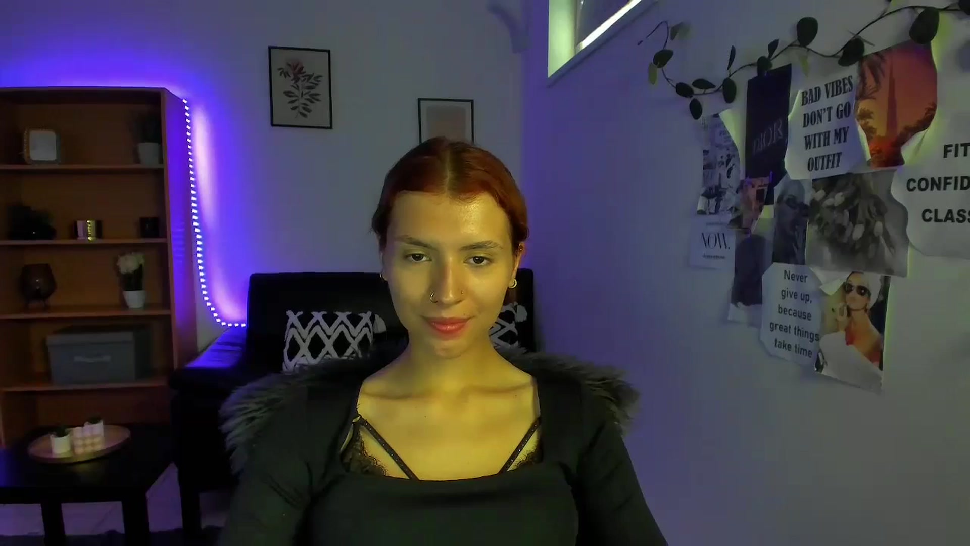 Gallery image thumbnail from SaraJaay18's myfreecams stream on, 09/09/2023, 10:49 image 13 of 20