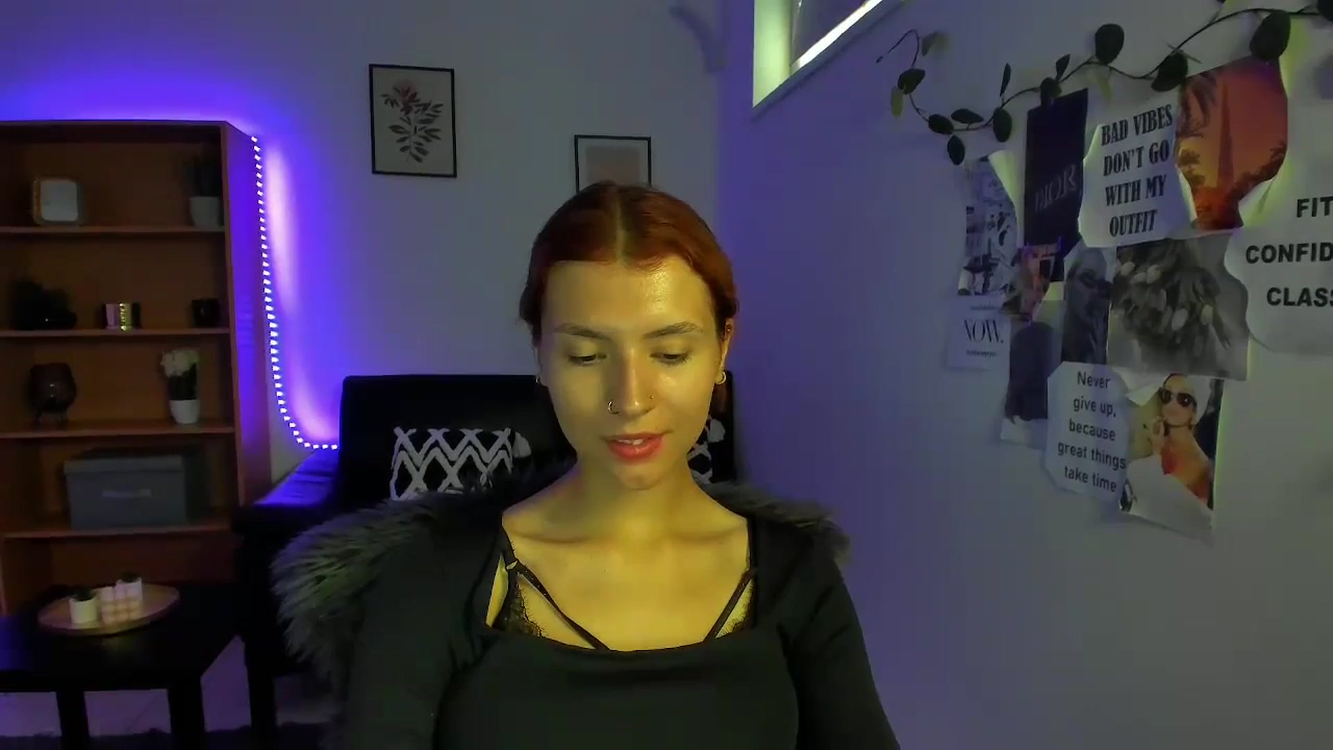 Gallery image thumbnail from SaraJaay18's myfreecams stream on, 09/09/2023, 10:49 image 20 of 20