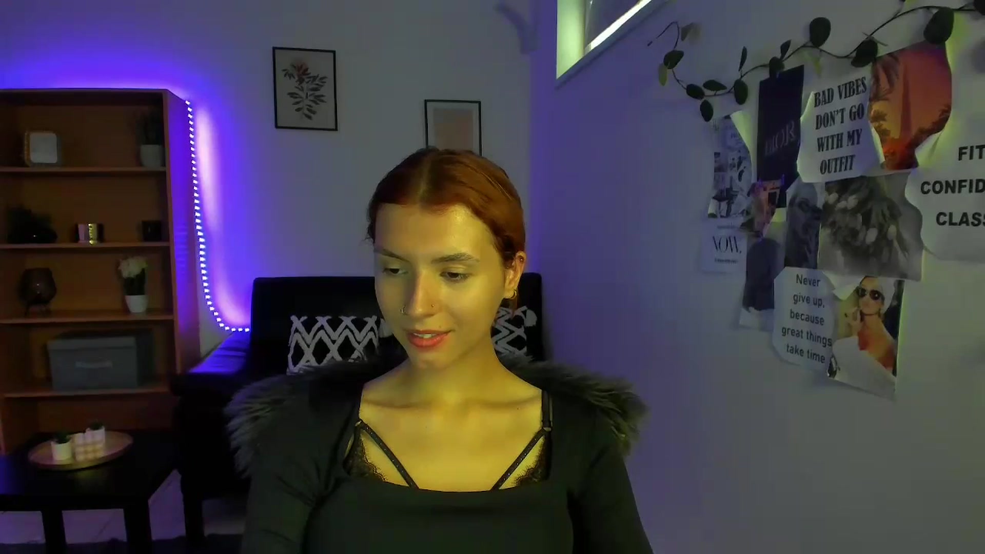 Gallery image thumbnail from SaraJaay18's myfreecams stream on, 09/09/2023, 10:49 image 10 of 20