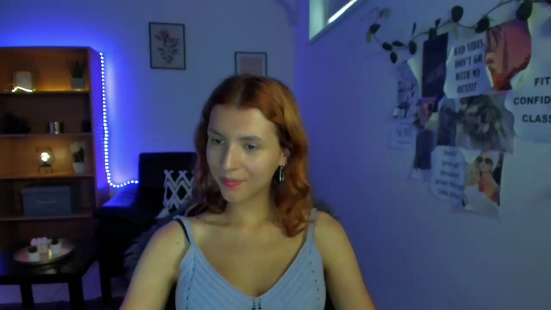 Gallery image thumbnail from SaraJaay18's myfreecams stream on, 09/12/2023, 09:14 image 8 of 20