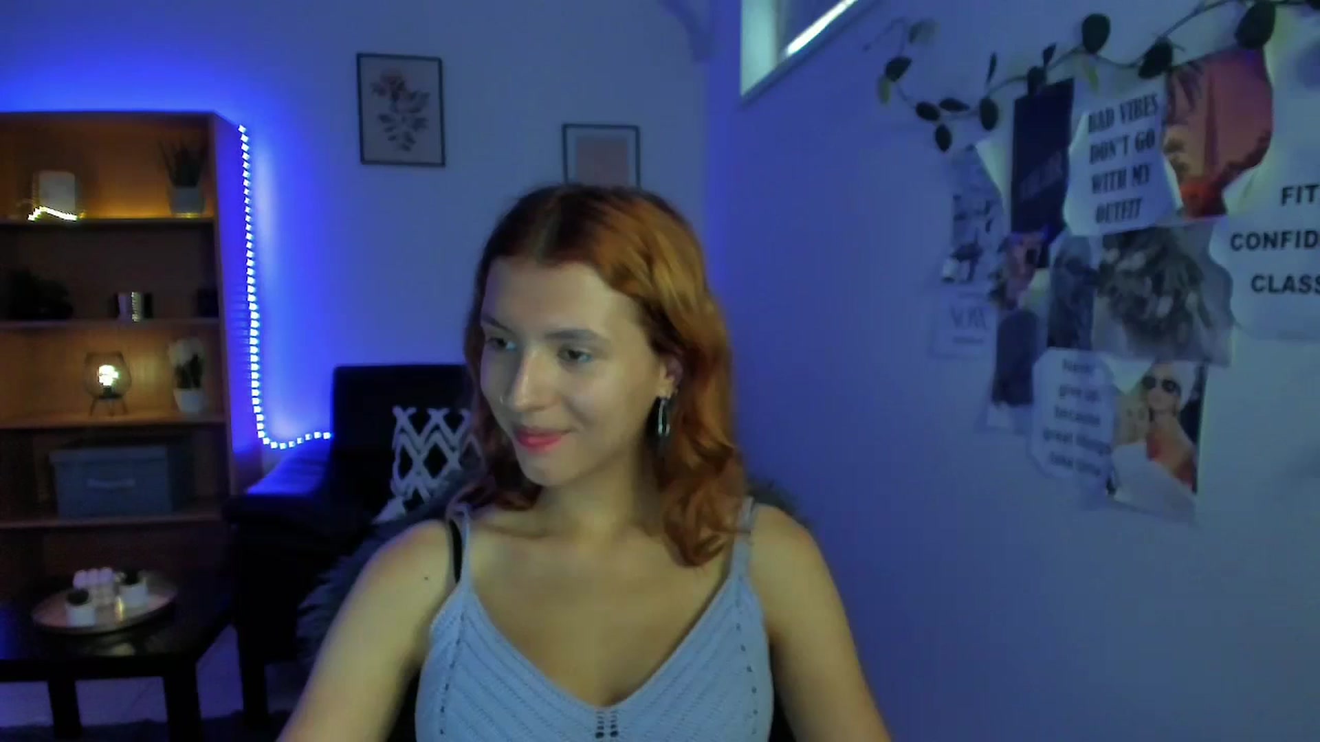 Gallery image thumbnail from SaraJaay18's myfreecams stream on, 09/12/2023, 09:14 image 17 of 20