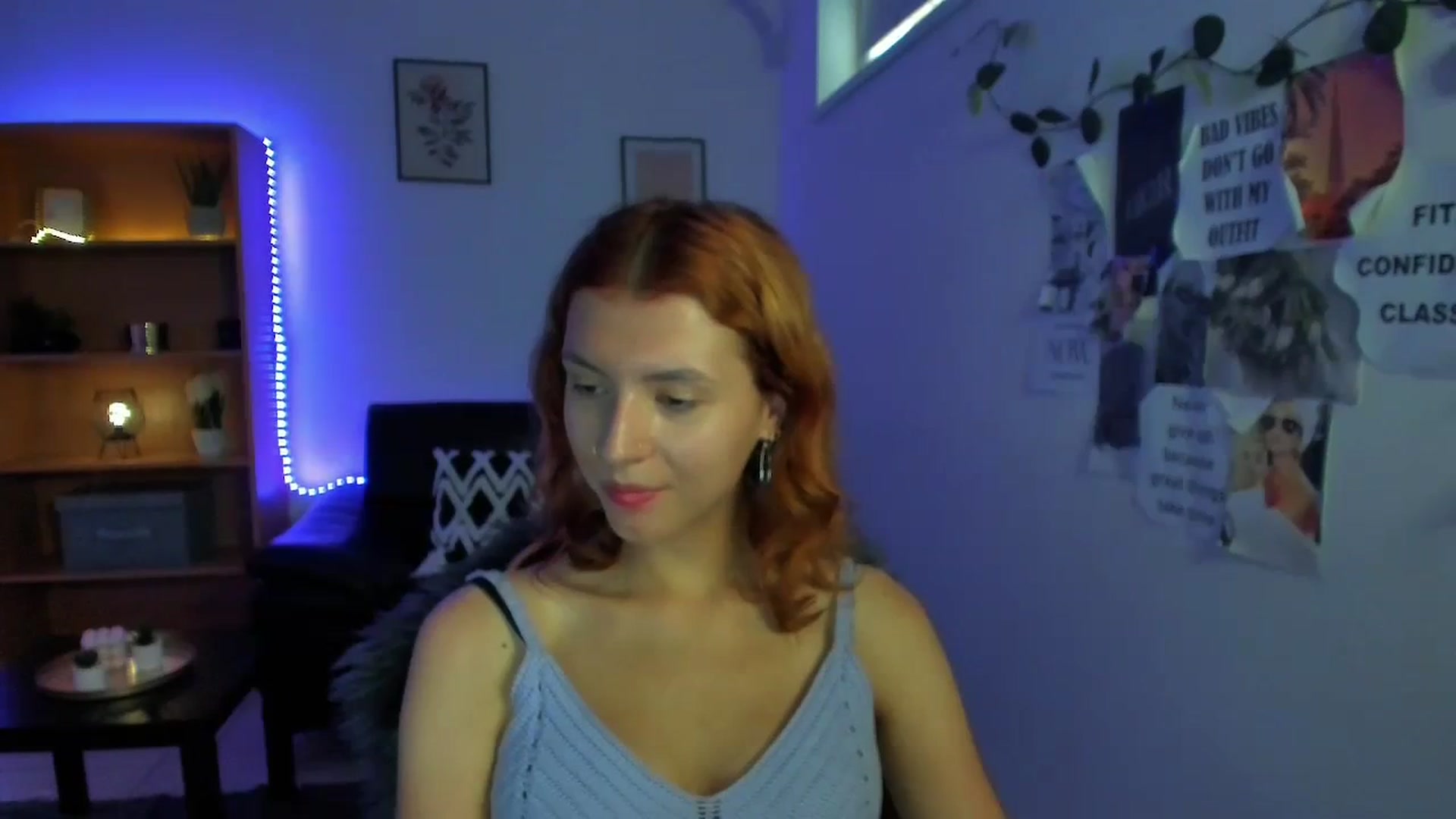 Gallery image thumbnail from SaraJaay18's myfreecams stream on, 09/12/2023, 09:14 image 14 of 20