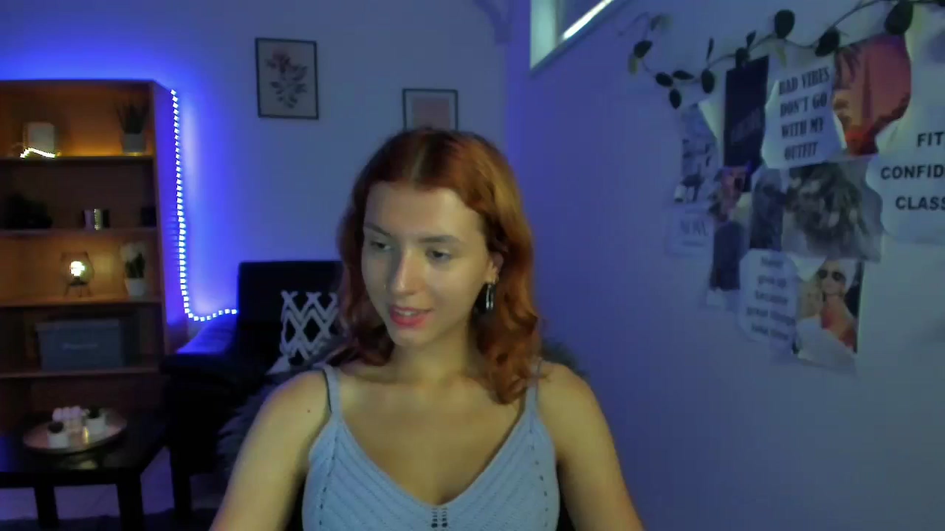 Gallery image thumbnail from SaraJaay18's myfreecams stream on, 09/12/2023, 09:14 image 4 of 20