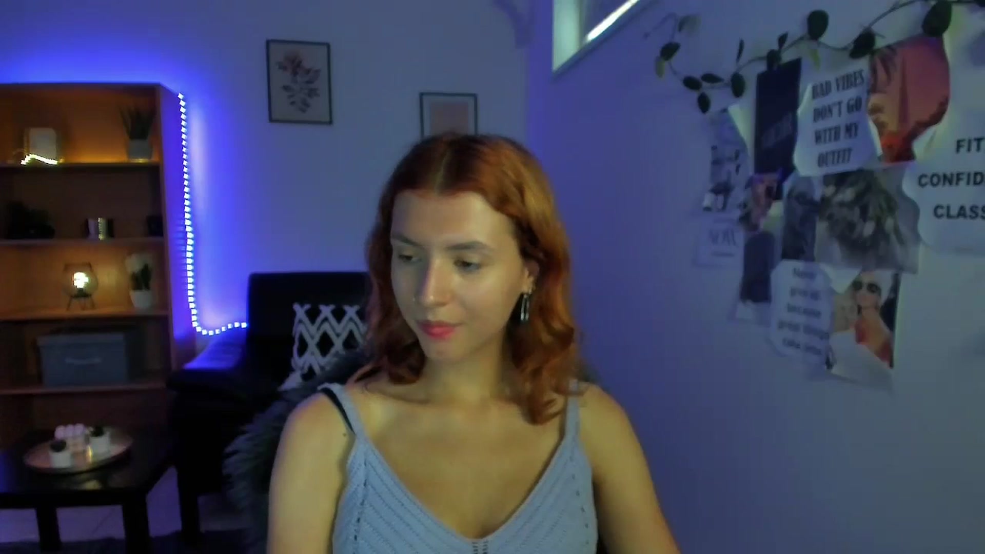 Gallery image thumbnail from SaraJaay18's myfreecams stream on, 09/12/2023, 09:14 image 13 of 20