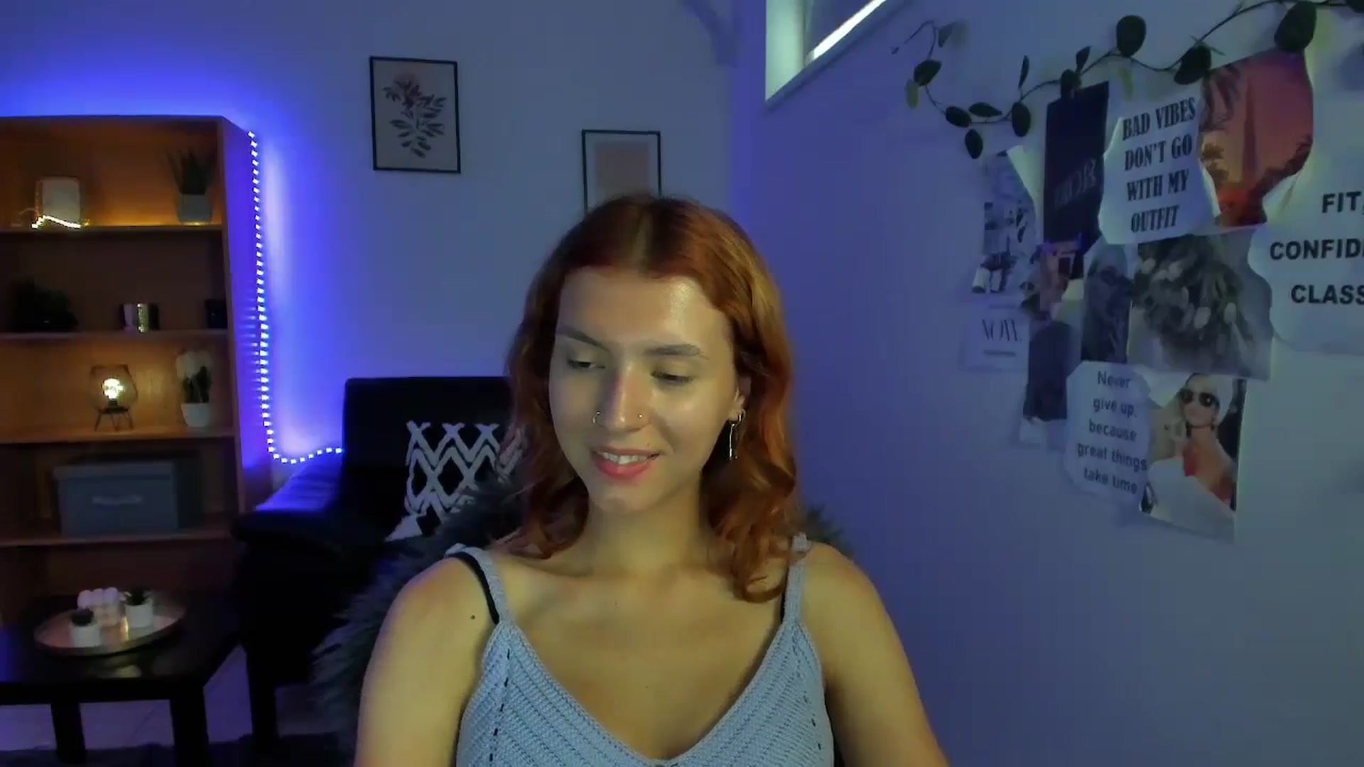 Gallery image thumbnail from SaraJaay18's myfreecams stream on, 09/12/2023, 10:08 image 15 of 20