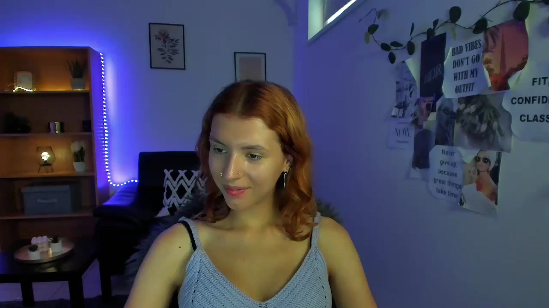 Gallery image thumbnail from SaraJaay18's myfreecams stream on, 09/12/2023, 10:08 image 10 of 20