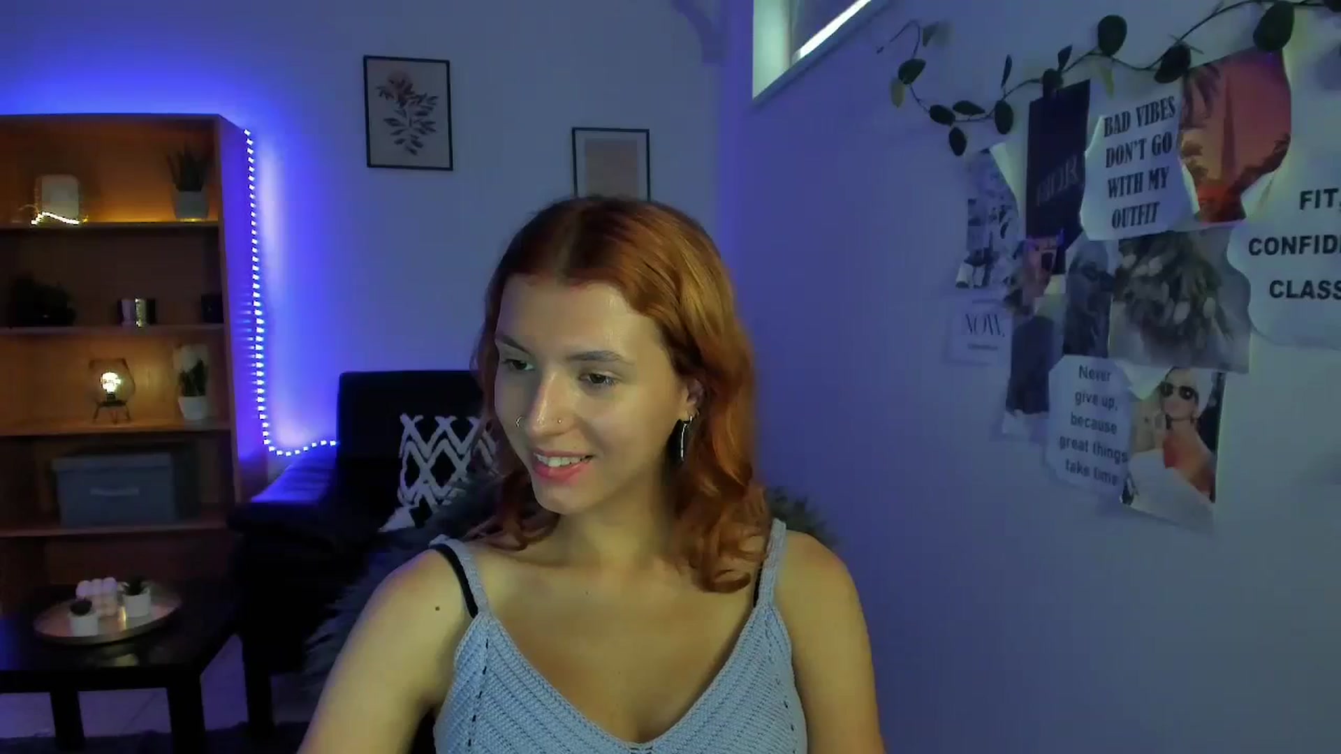 Gallery image thumbnail from SaraJaay18's myfreecams stream on, 09/12/2023, 10:08 image 18 of 20