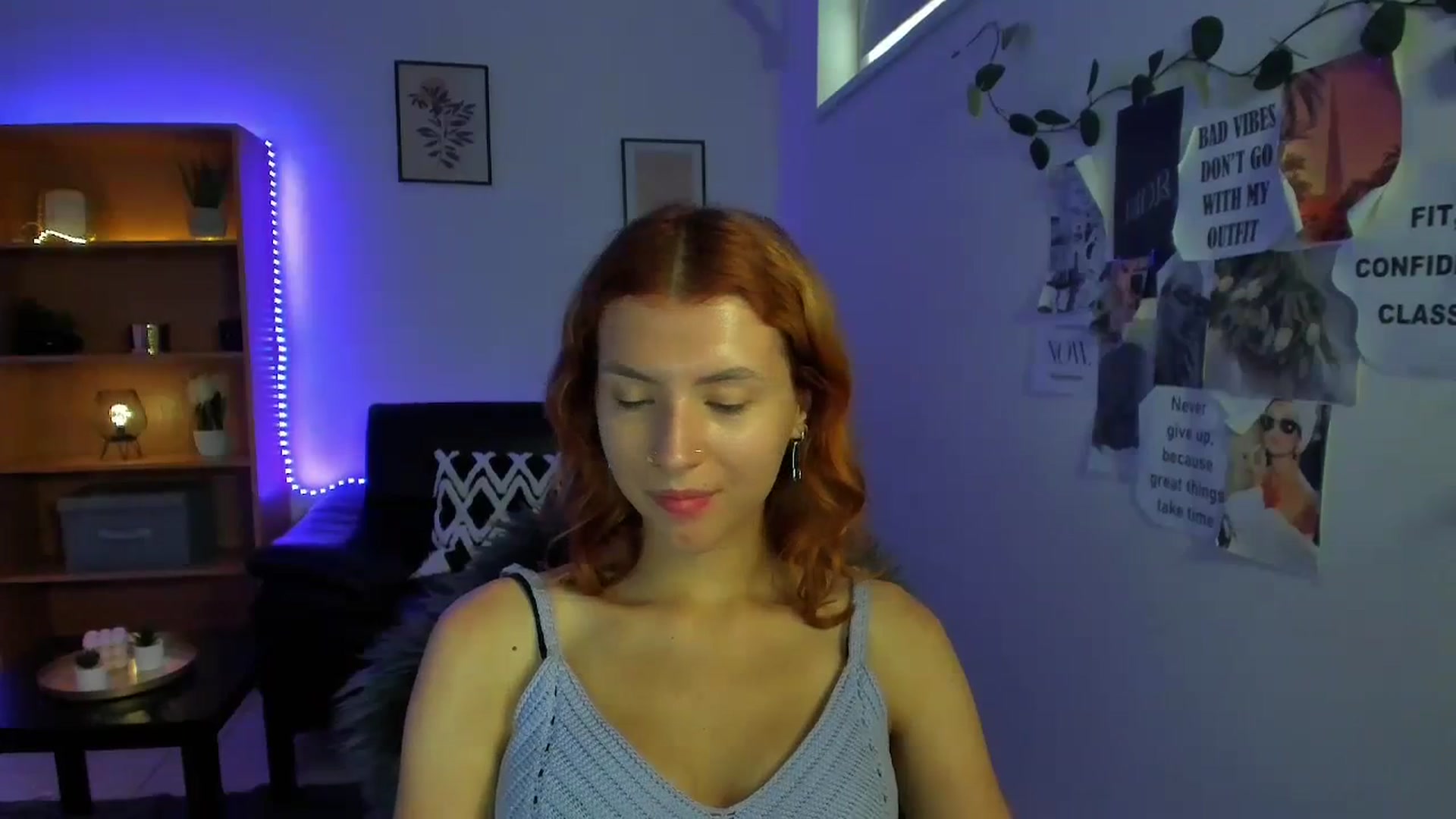Gallery image thumbnail from SaraJaay18's myfreecams stream on, 09/12/2023, 10:08 image 6 of 20