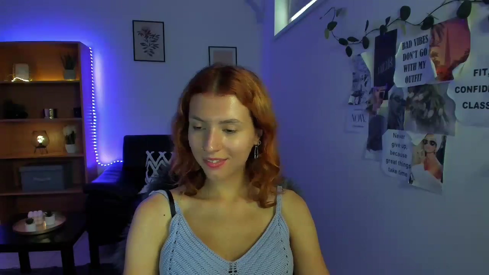 Gallery image thumbnail from SaraJaay18's myfreecams stream on, 09/12/2023, 11:36 image 17 of 20