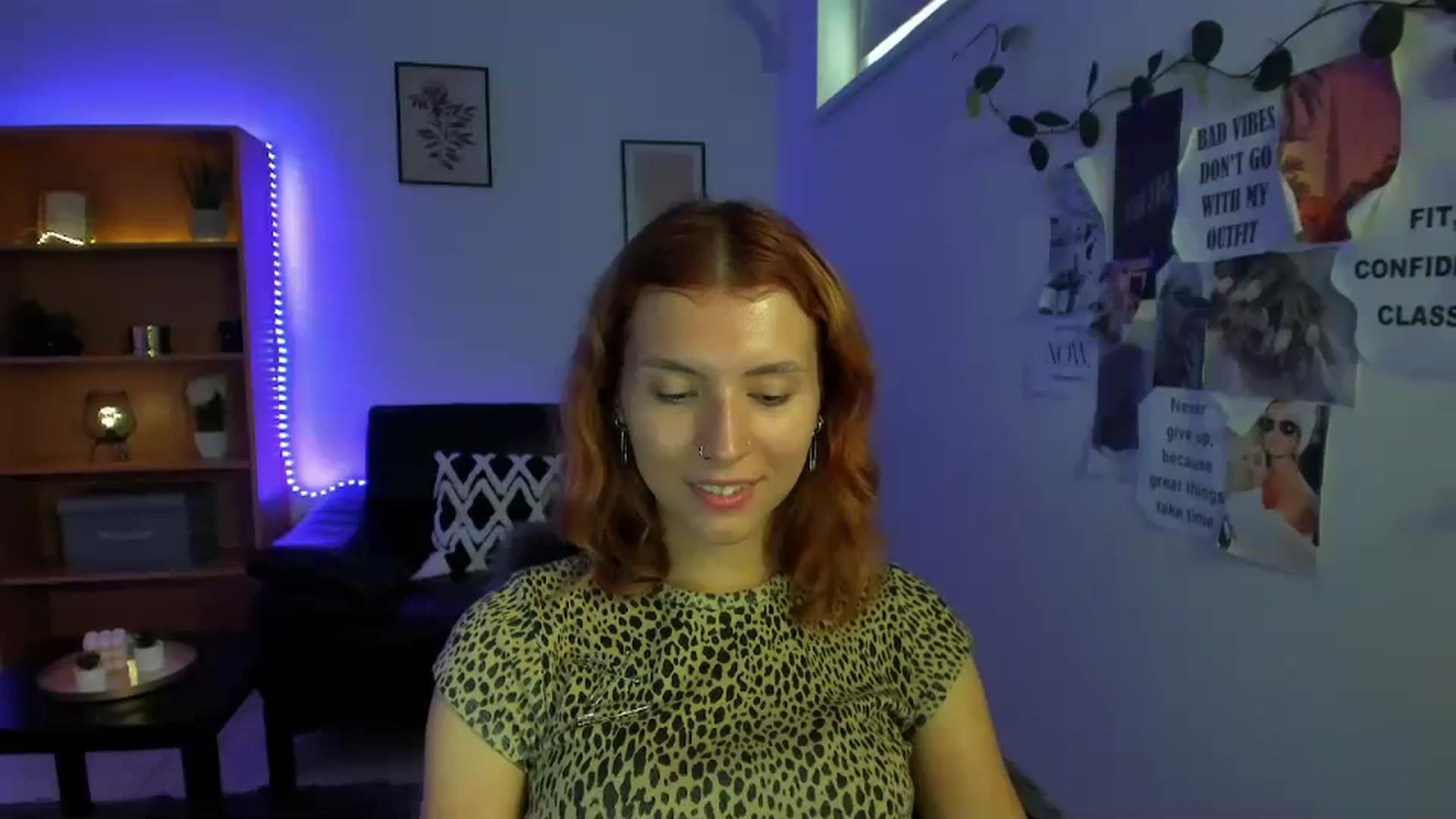 Gallery image thumbnail from SaraJaay18's myfreecams stream on, 09/13/2023, 13:10 image 1 of 20