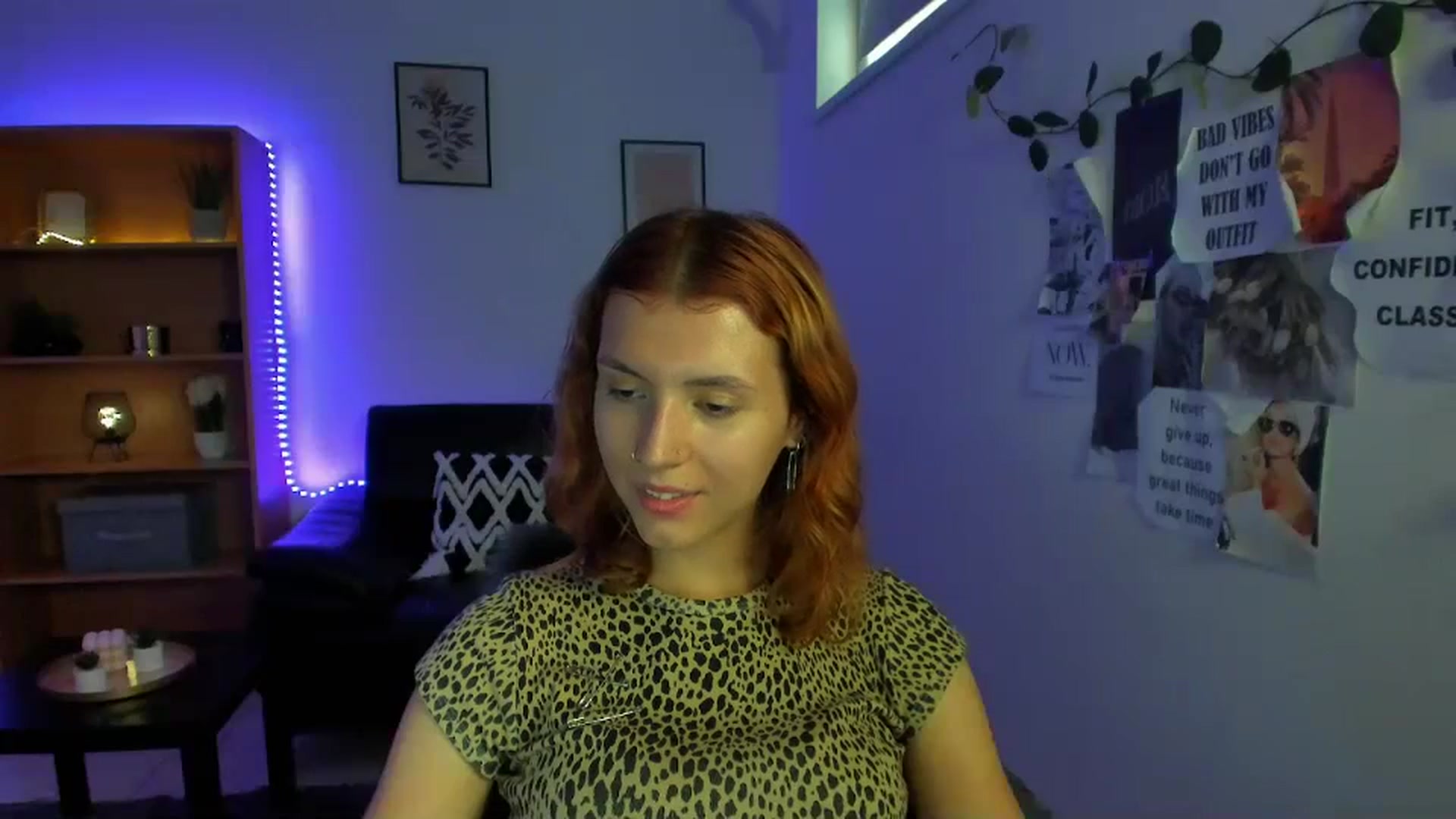 Gallery image thumbnail from SaraJaay18's myfreecams stream on, 09/13/2023, 13:10 image 5 of 20