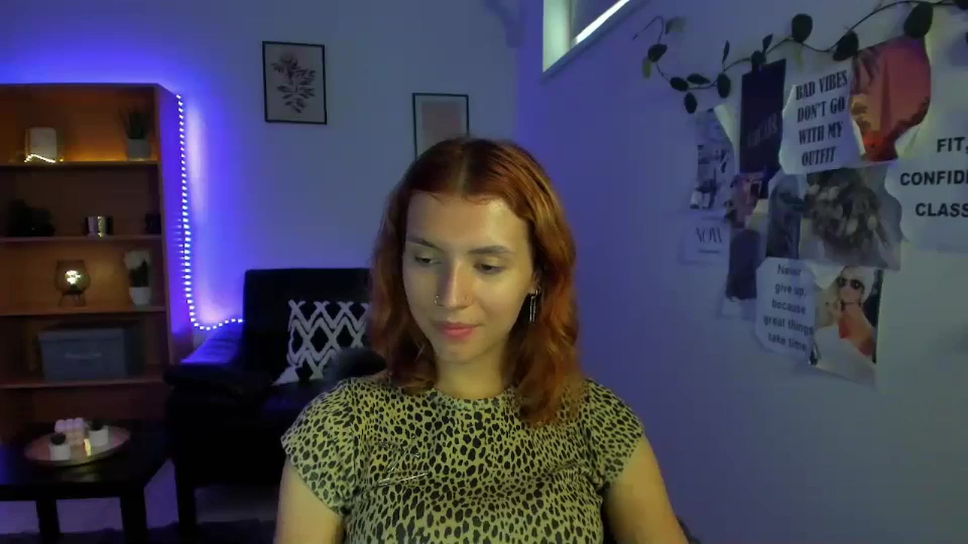Gallery image thumbnail from SaraJaay18's myfreecams stream on, 09/13/2023, 13:10 image 3 of 20