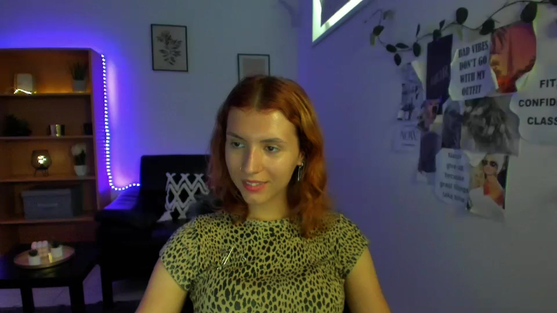 Gallery image thumbnail from SaraJaay18's myfreecams stream on, 09/13/2023, 13:39 image 14 of 20