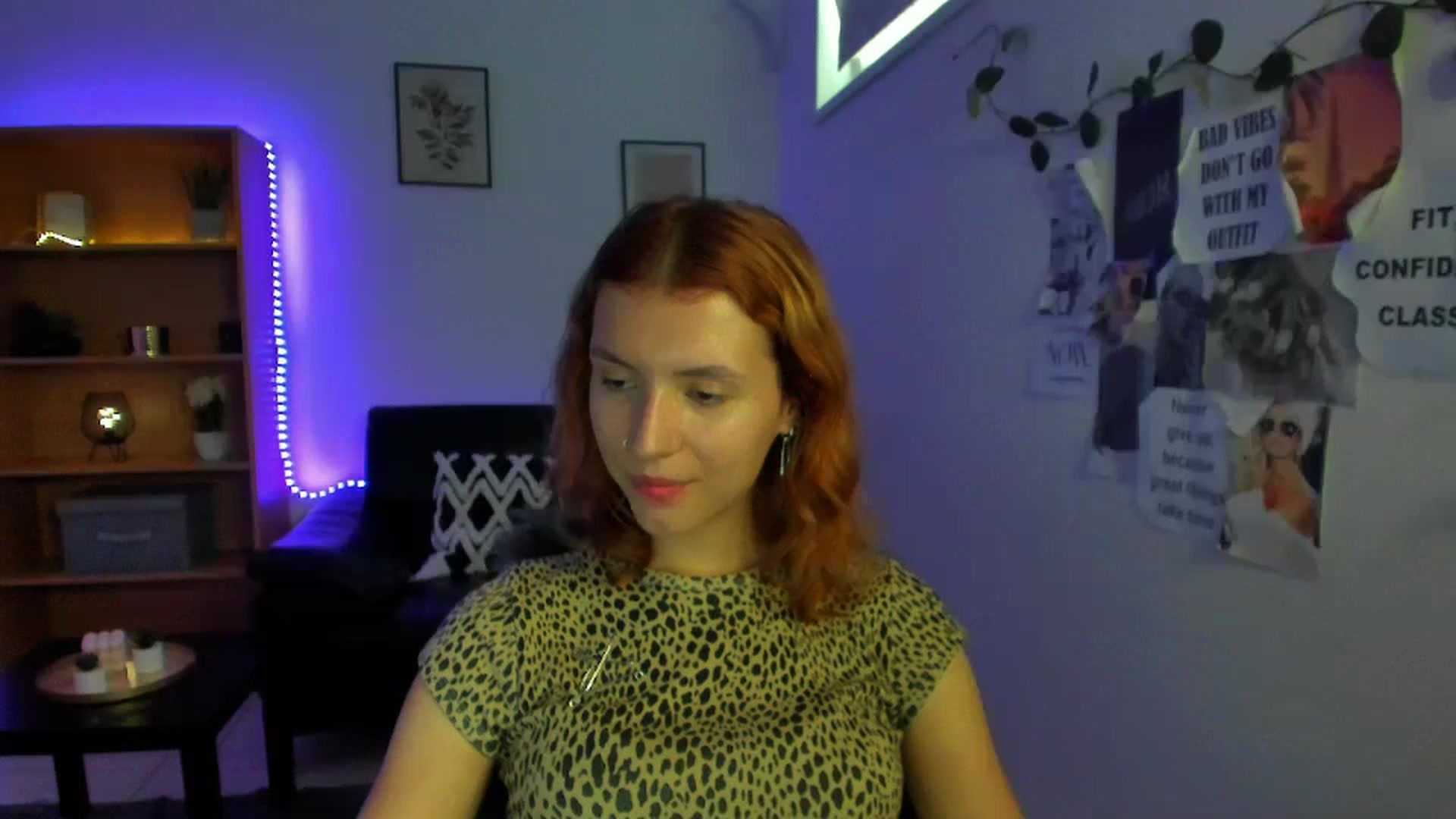 Gallery image thumbnail from SaraJaay18's myfreecams stream on, 09/13/2023, 13:39 image 13 of 20