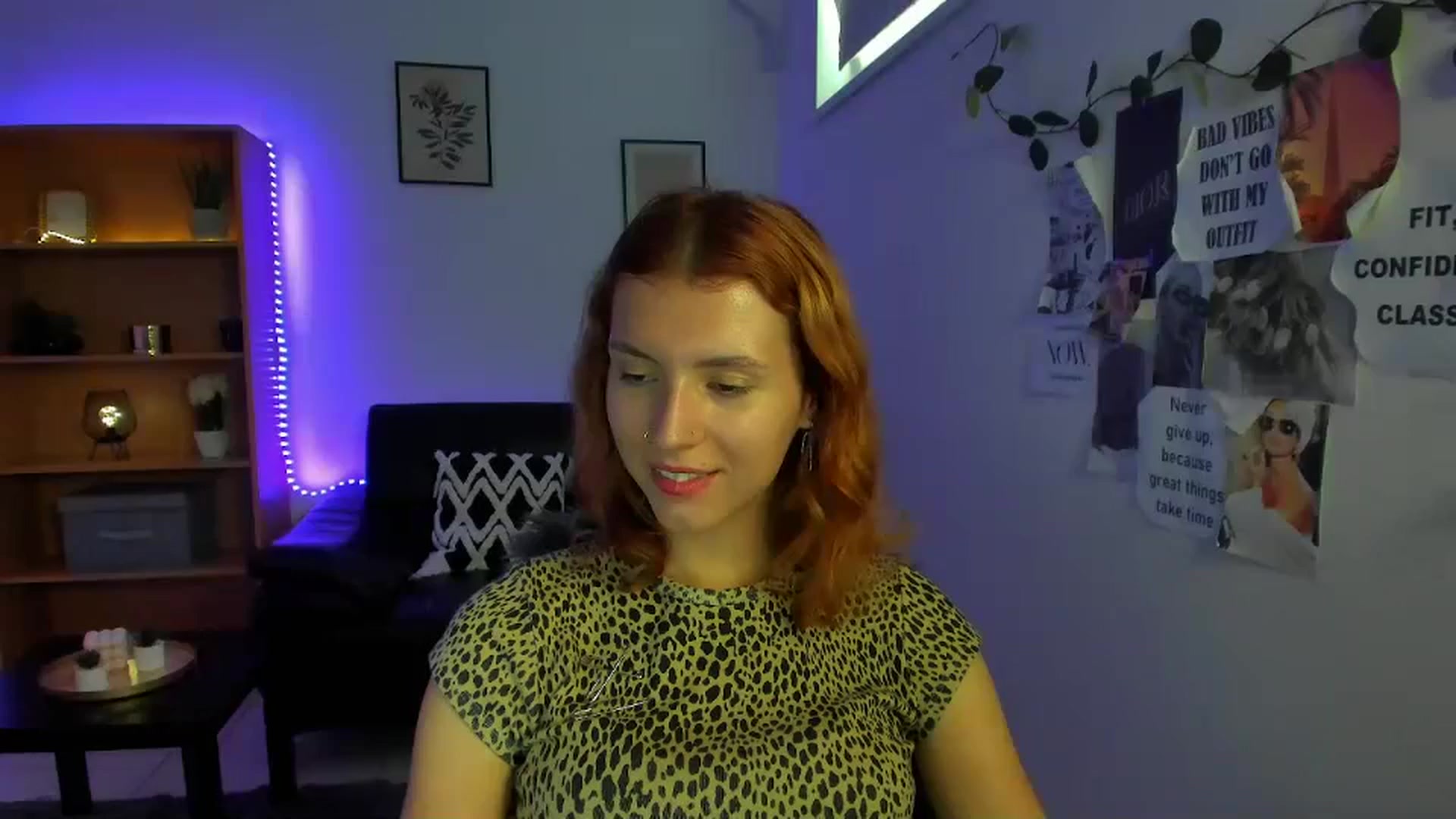 Gallery image thumbnail from SaraJaay18's myfreecams stream on, 09/13/2023, 13:39 image 1 of 20
