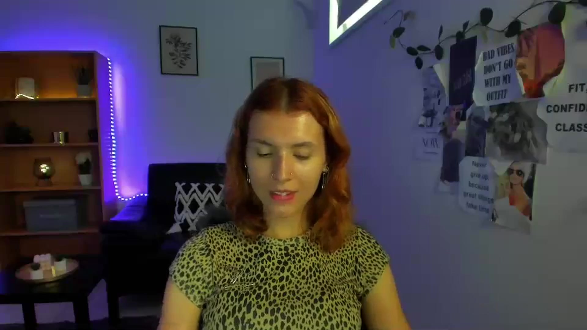 Gallery image thumbnail from SaraJaay18's myfreecams stream on, 09/13/2023, 14:38 image 10 of 20