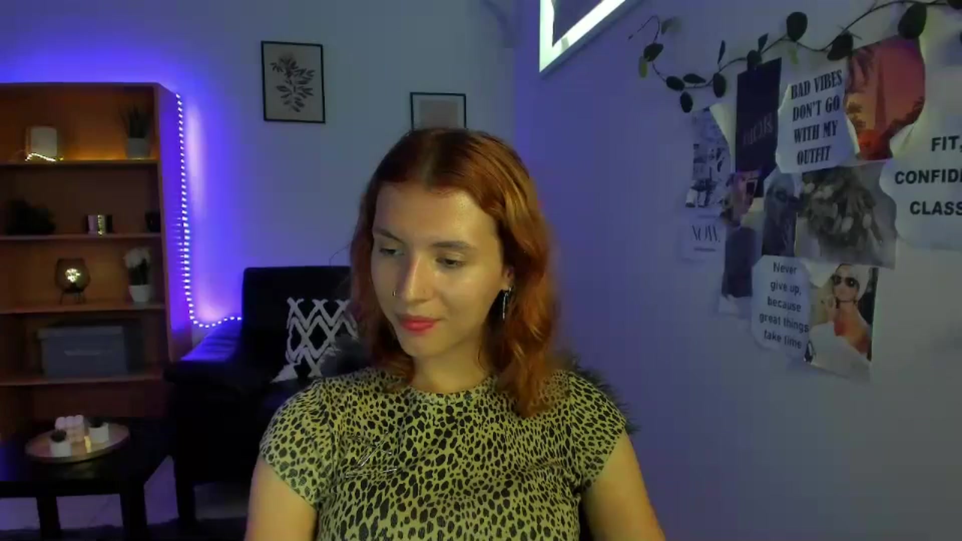 Gallery image thumbnail from SaraJaay18's myfreecams stream on, 09/13/2023, 14:38 image 19 of 20