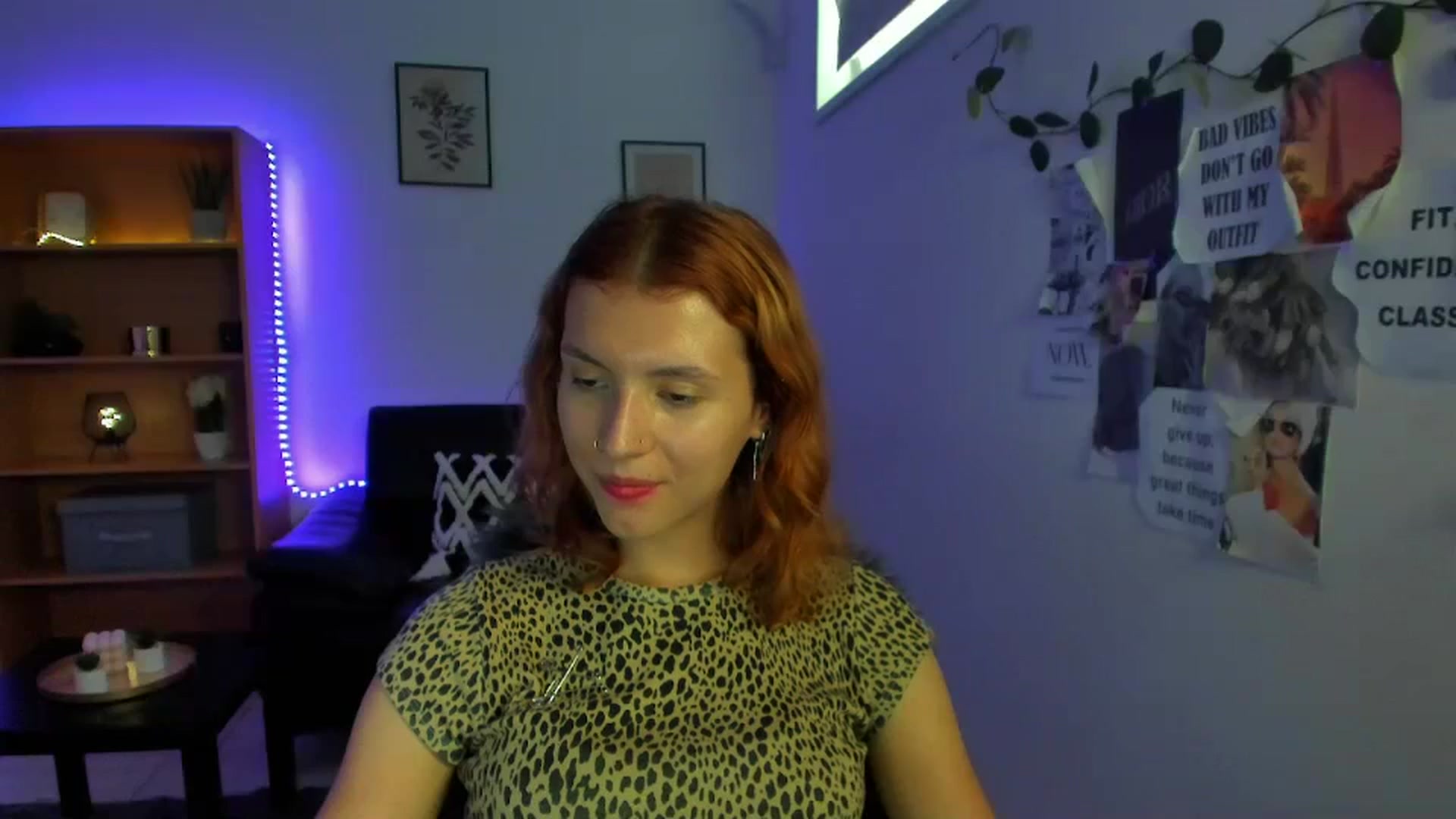 Gallery image thumbnail from SaraJaay18's myfreecams stream on, 09/13/2023, 14:38 image 3 of 20