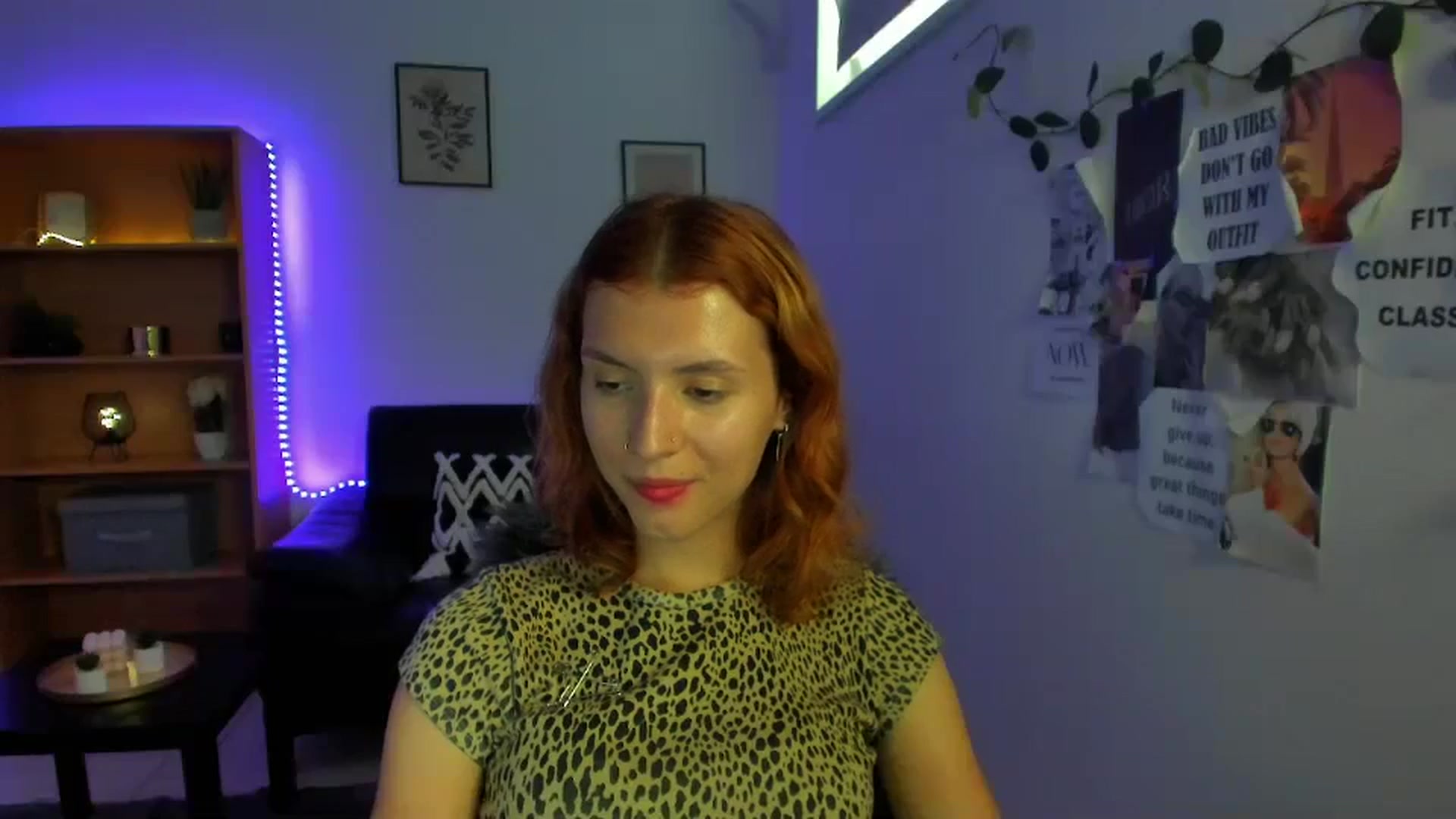 Gallery image thumbnail from SaraJaay18's myfreecams stream on, 09/13/2023, 14:38 image 4 of 20