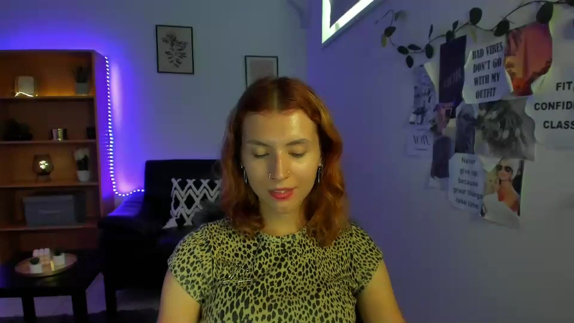Gallery image thumbnail from SaraJaay18's myfreecams stream on, 09/13/2023, 14:38 image 13 of 20