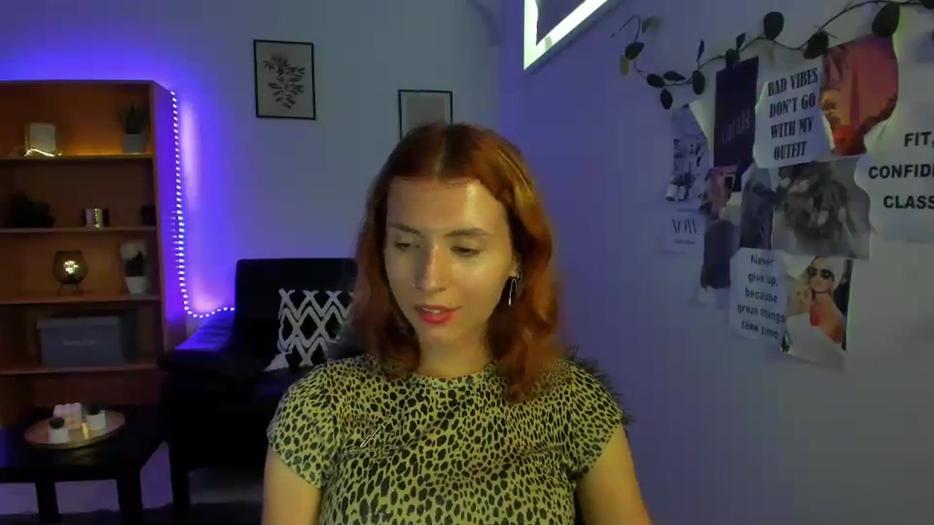 Gallery image thumbnail from SaraJaay18's myfreecams stream on, 09/13/2023, 14:38 image 16 of 20