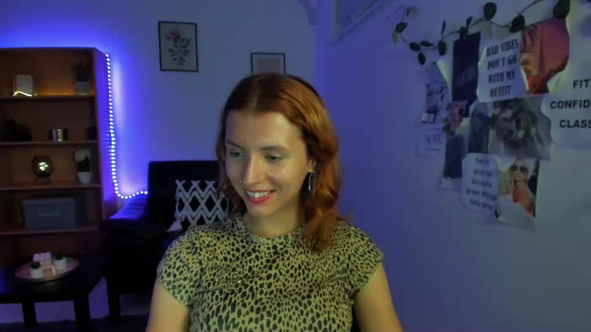 Gallery image thumbnail from SaraJaay18's myfreecams stream on, 09/13/2023, 17:11 image 19 of 20