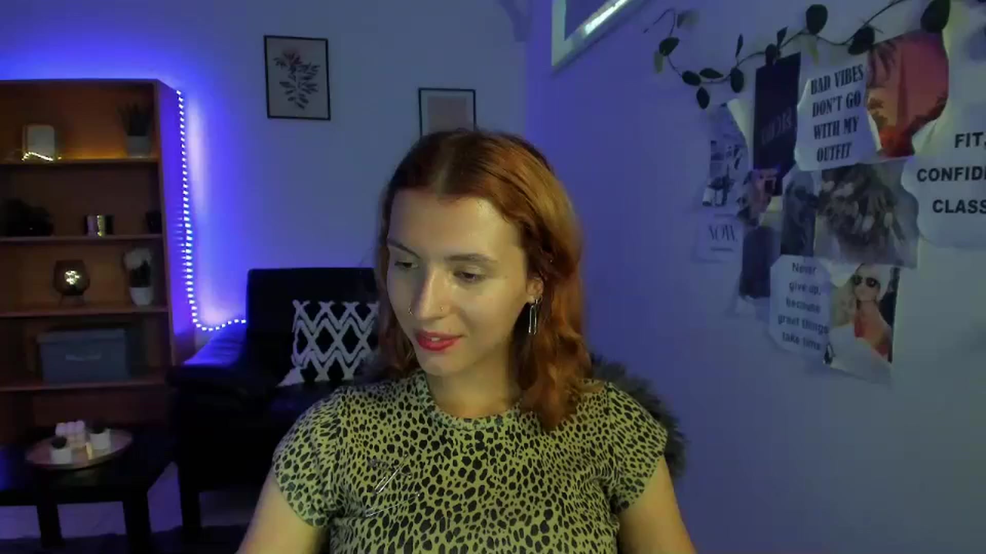 Gallery image thumbnail from SaraJaay18's myfreecams stream on, 09/13/2023, 17:11 image 7 of 20