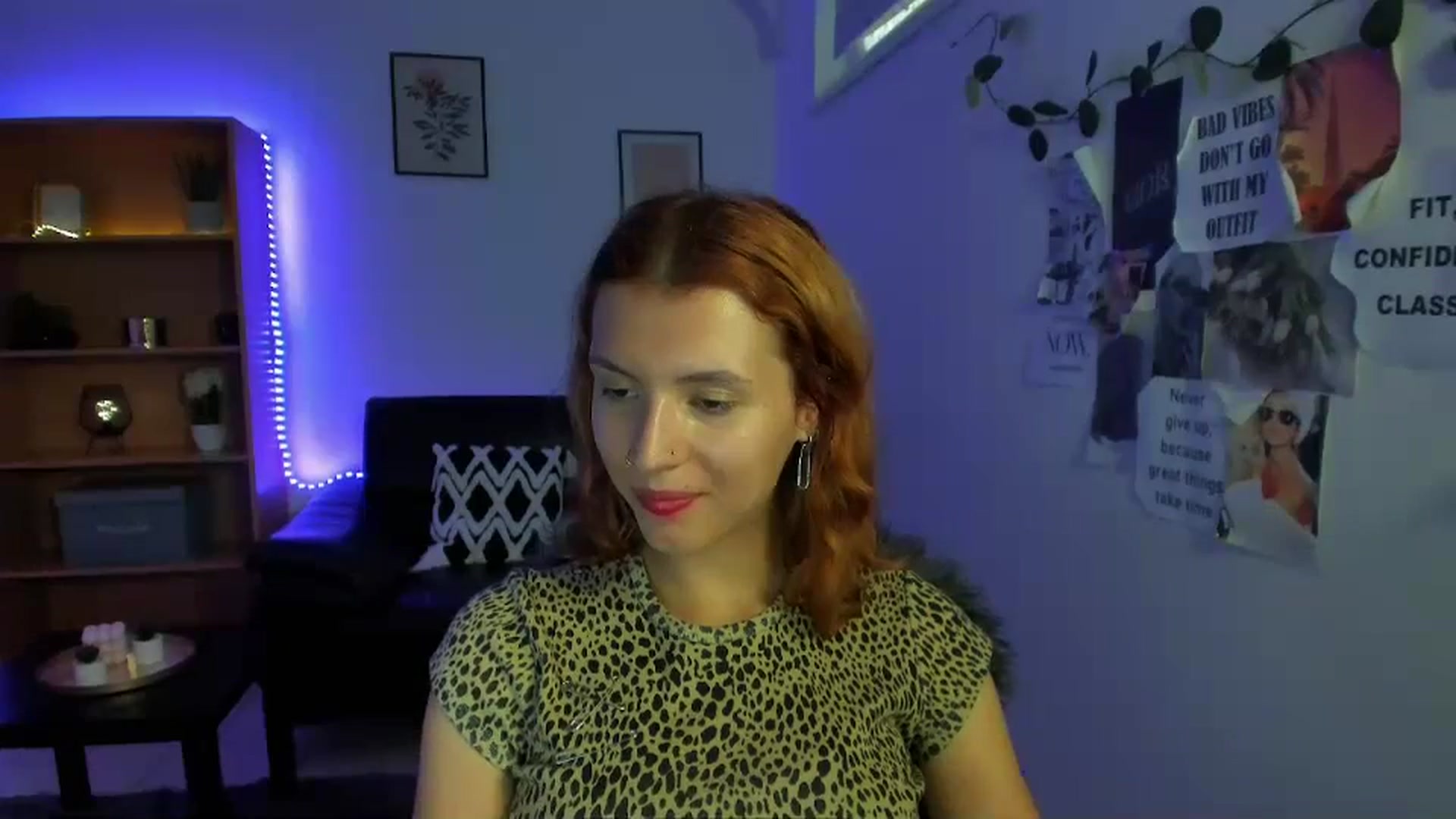 Gallery image thumbnail from SaraJaay18's myfreecams stream on, 09/13/2023, 17:11 image 10 of 20