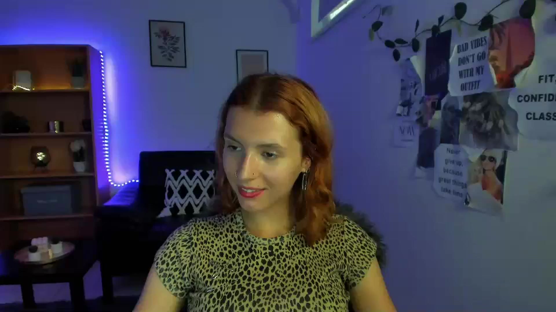 Gallery image thumbnail from SaraJaay18's myfreecams stream on, 09/13/2023, 17:11 image 8 of 20