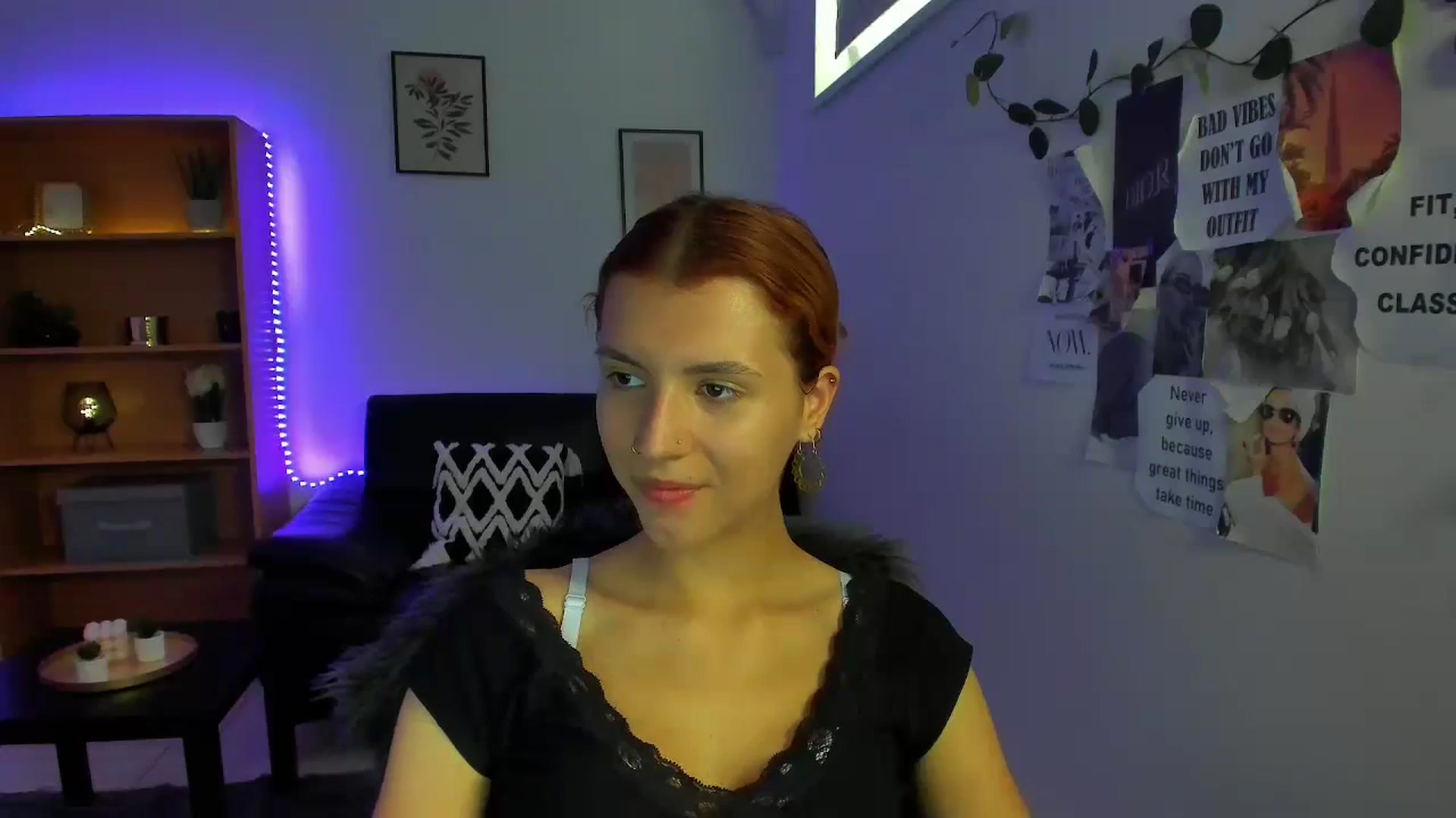 Gallery image thumbnail from SaraJaay18's myfreecams stream on, 09/14/2023, 15:50 image 2 of 20